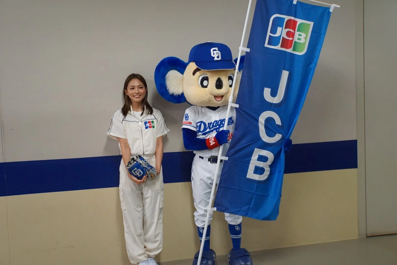 川口春奈さんの始球式！「JCBカードナイター2024」に潜入｜JCB公式note
