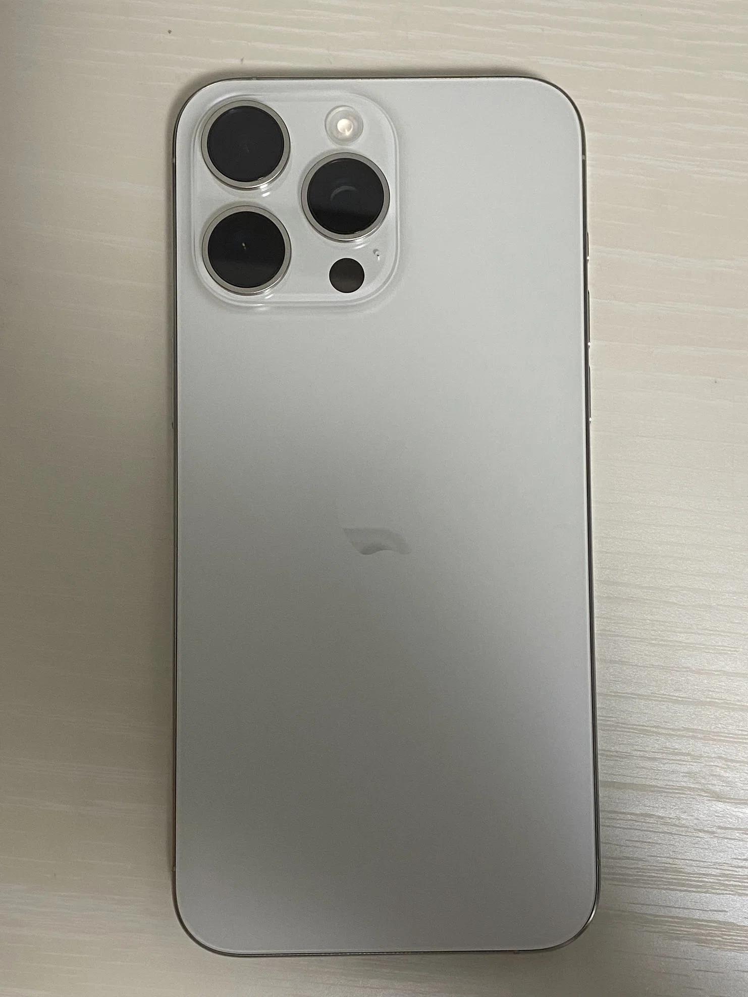 iPhone 15 Pro Maxをメイン機にして｜たか/Taka