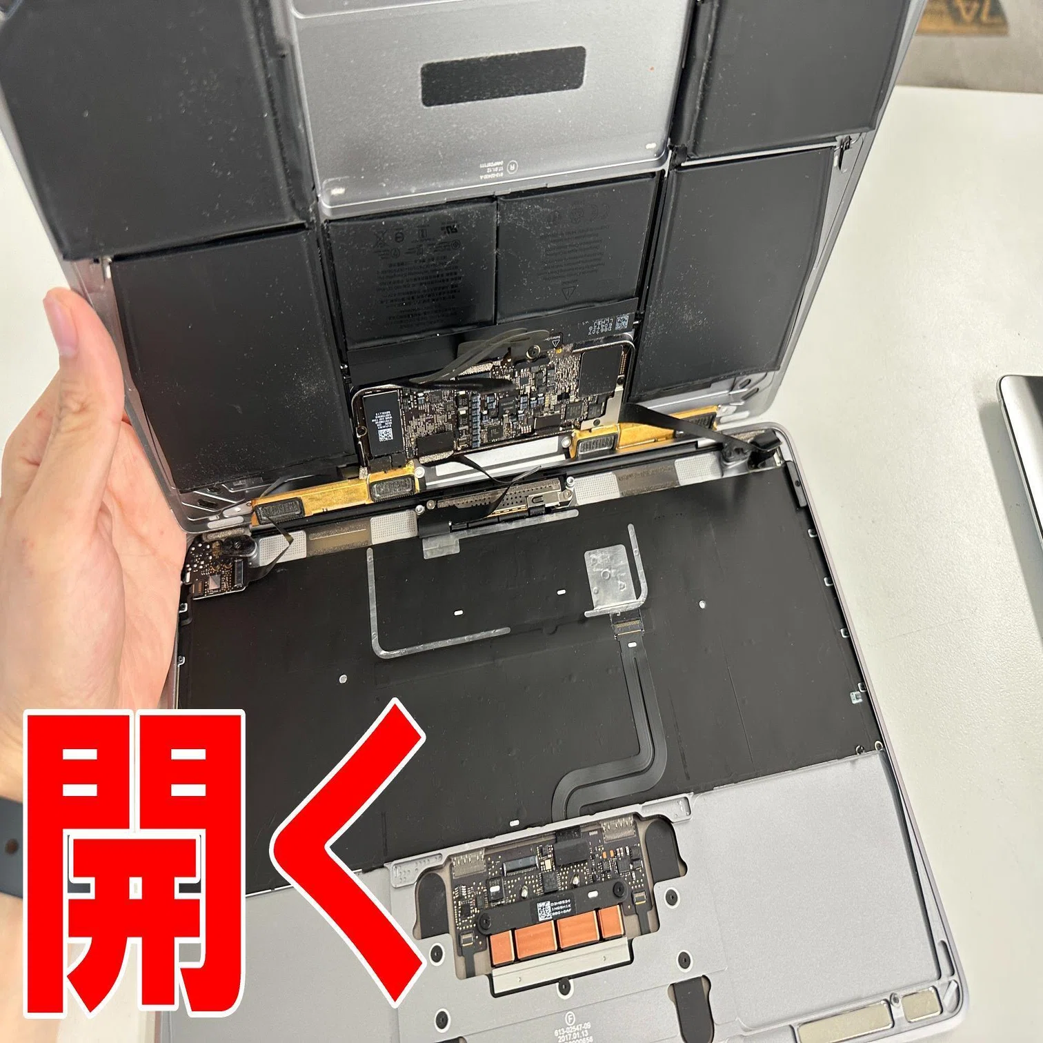 MacBook 12インチ 2016年(A1534)のバッテリー交換で起動しない故障が 