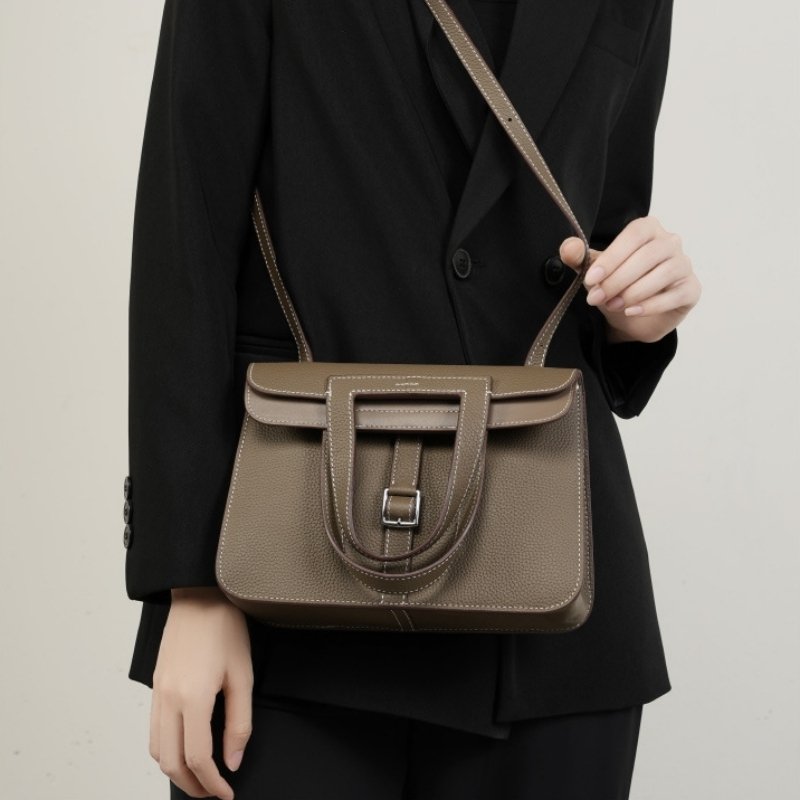 人気色エトープ☆高級感が漂うエトープ色本革バッグおすすめ｜ninicolle