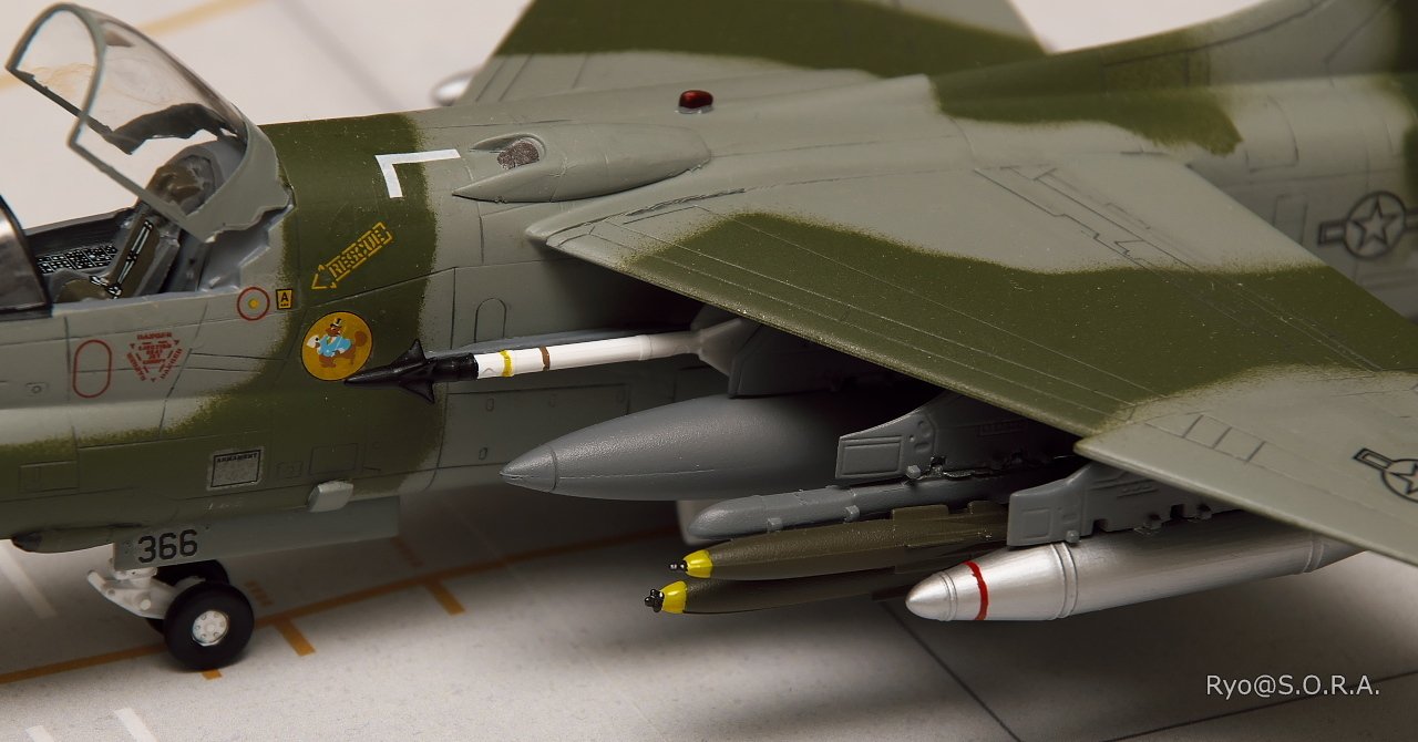 イタレリ 1/72飛行機 1237 1/72 A-7D SLUFF | タミヤ