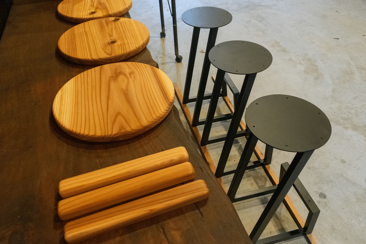 ハイスツール【slimシリーズ】の制作背景 ーデザインと実用性の