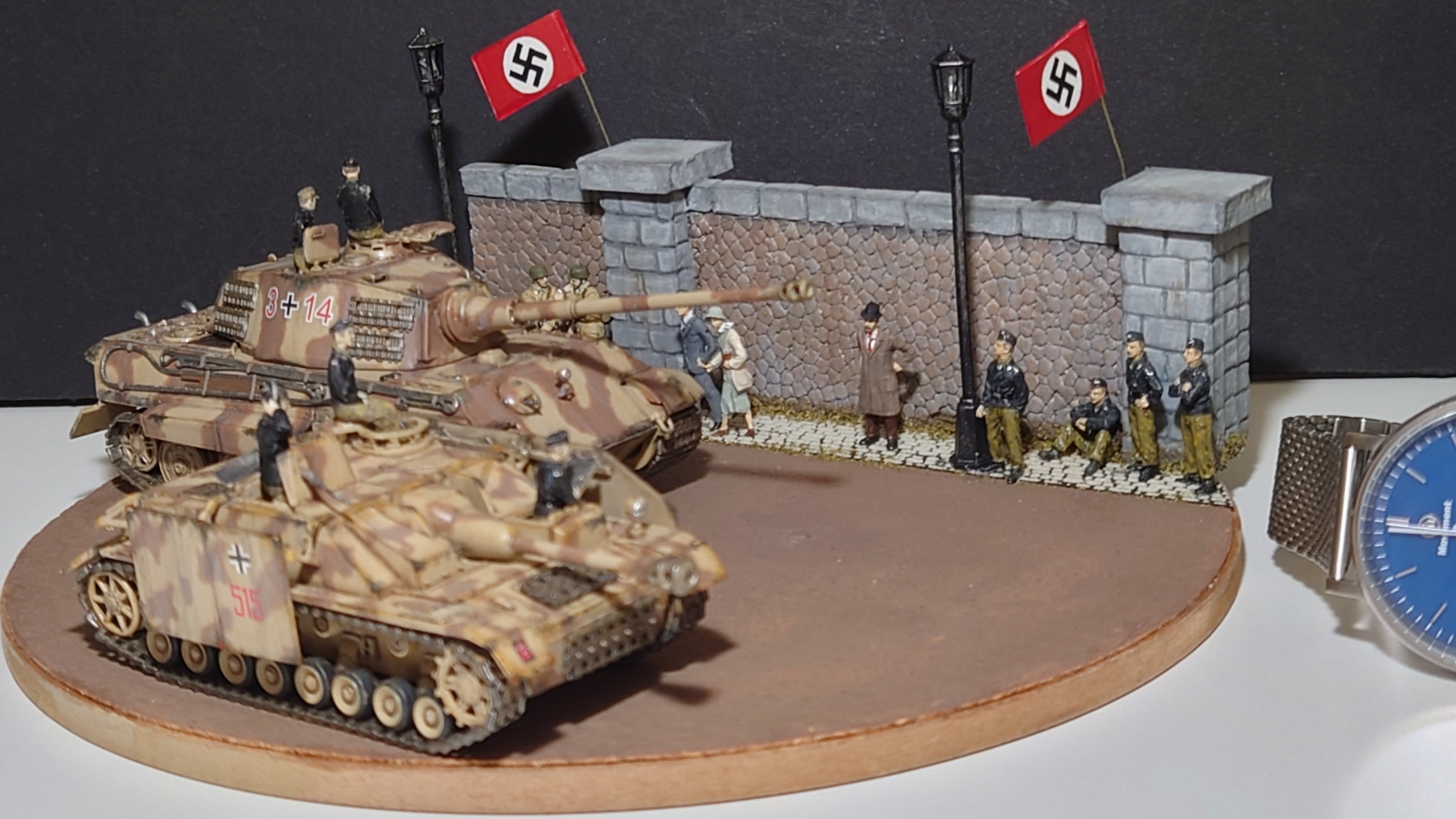 木製コースターの上に小さなジオラマ空間を創る（NO.13〜建物編