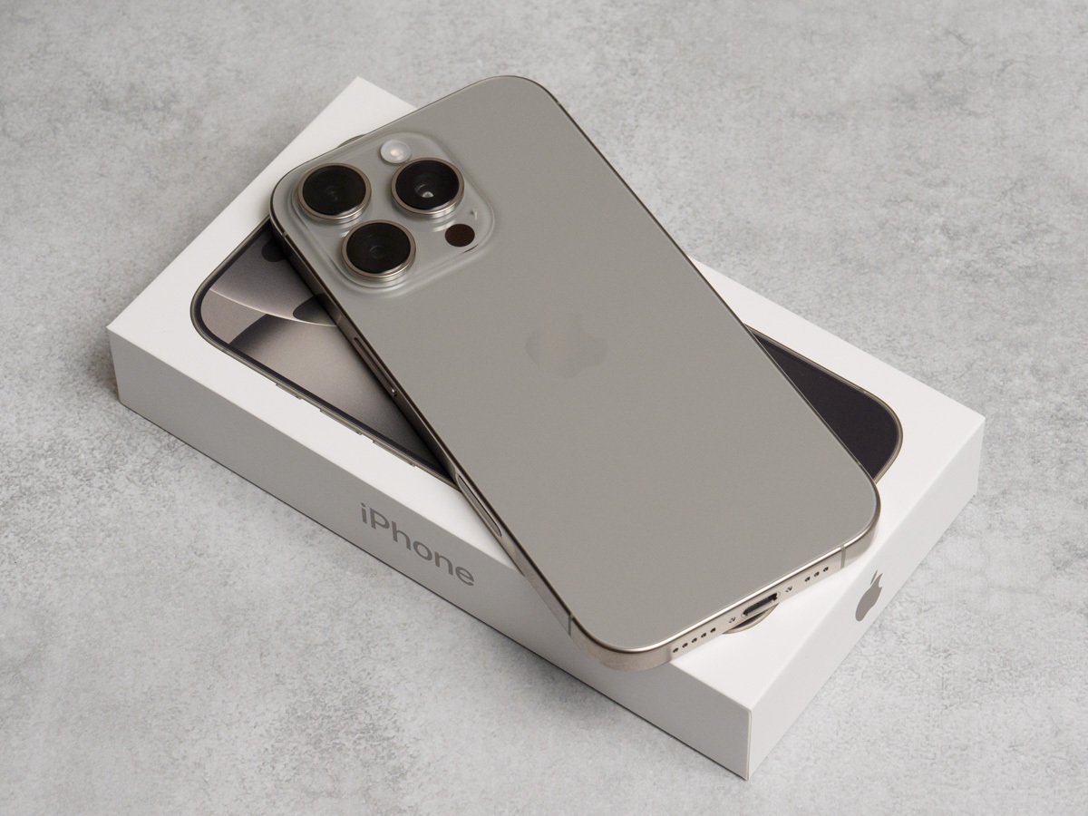 Apple iPhone 15 Plus 本体バッテリー容量100% Apple iPhone 15 Plus 本体バッテリー容量100%