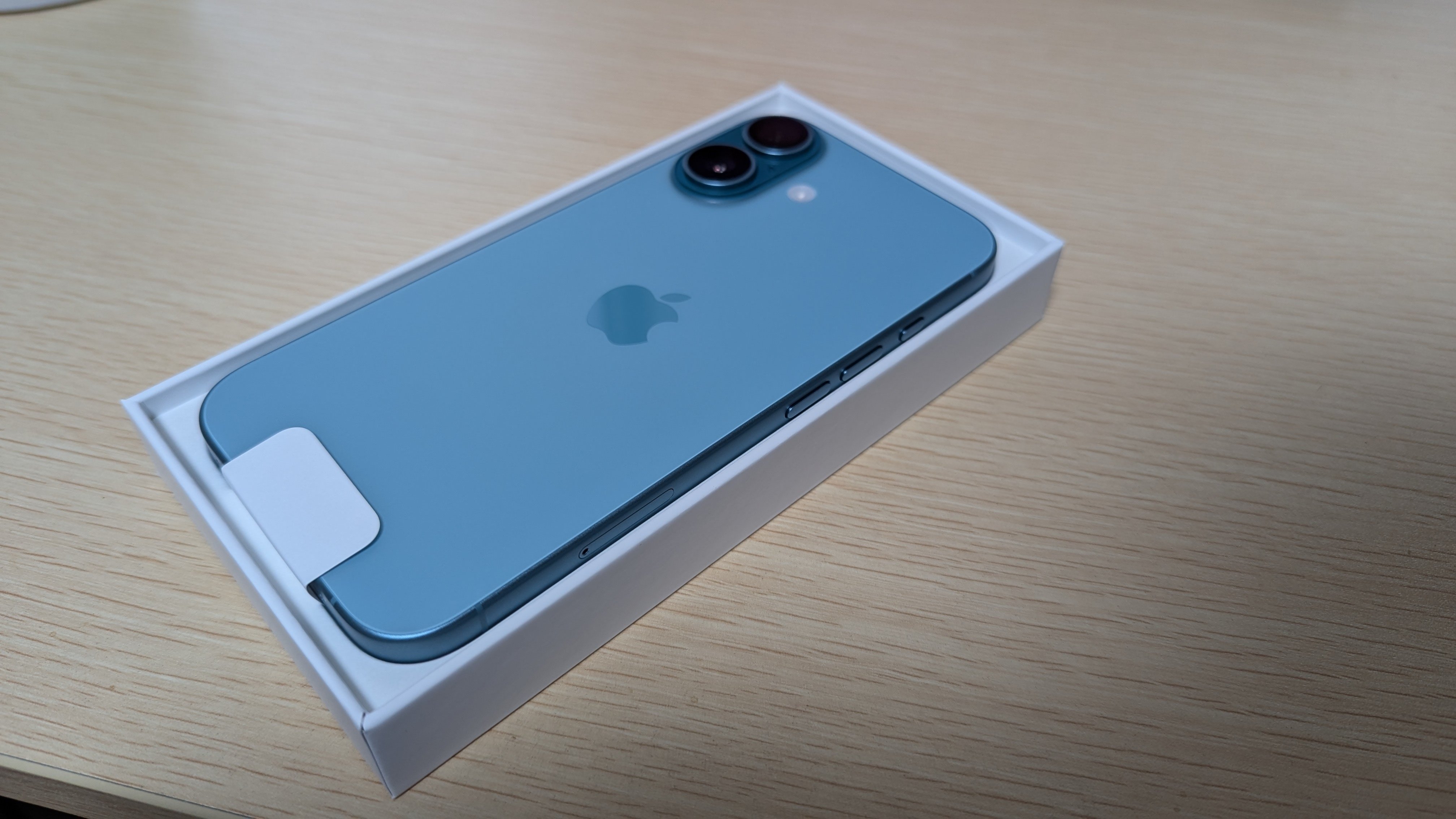 俺がiPhone14 Pro MaxからiPhone16無印に機種変して得たものと失った