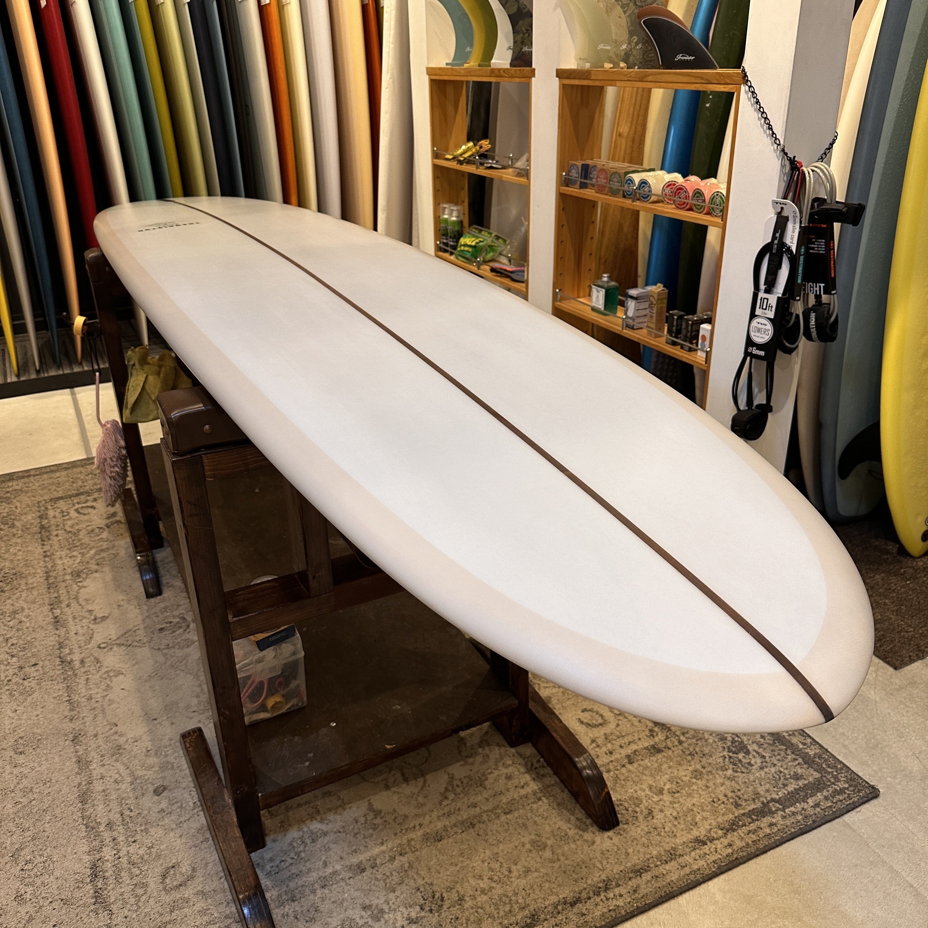 TRANSISTOR BRANDからレディースサーファーにフォーカスをあてた FEET