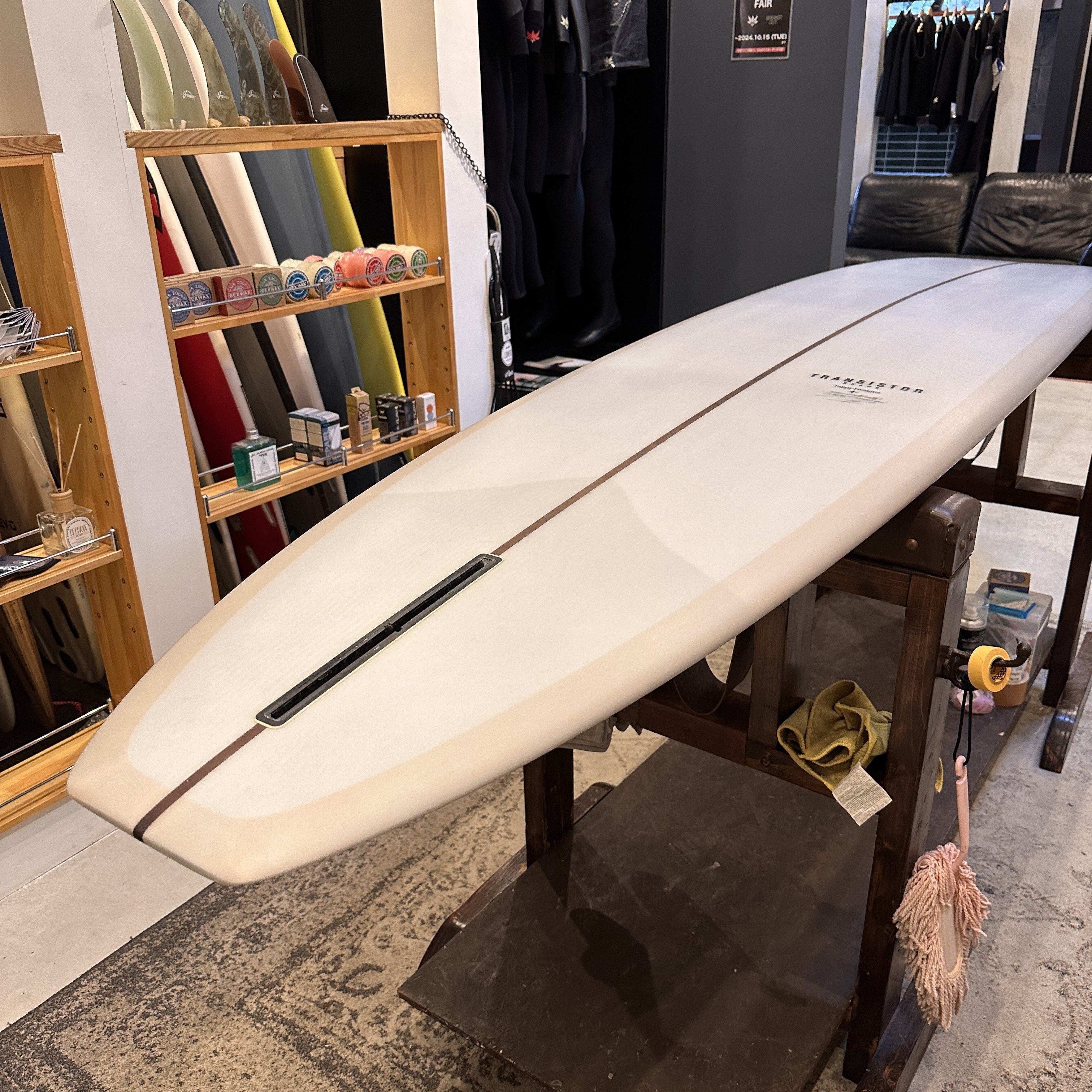 TRANSISTOR BRANDからレディースサーファーにフォーカスをあてた FEET