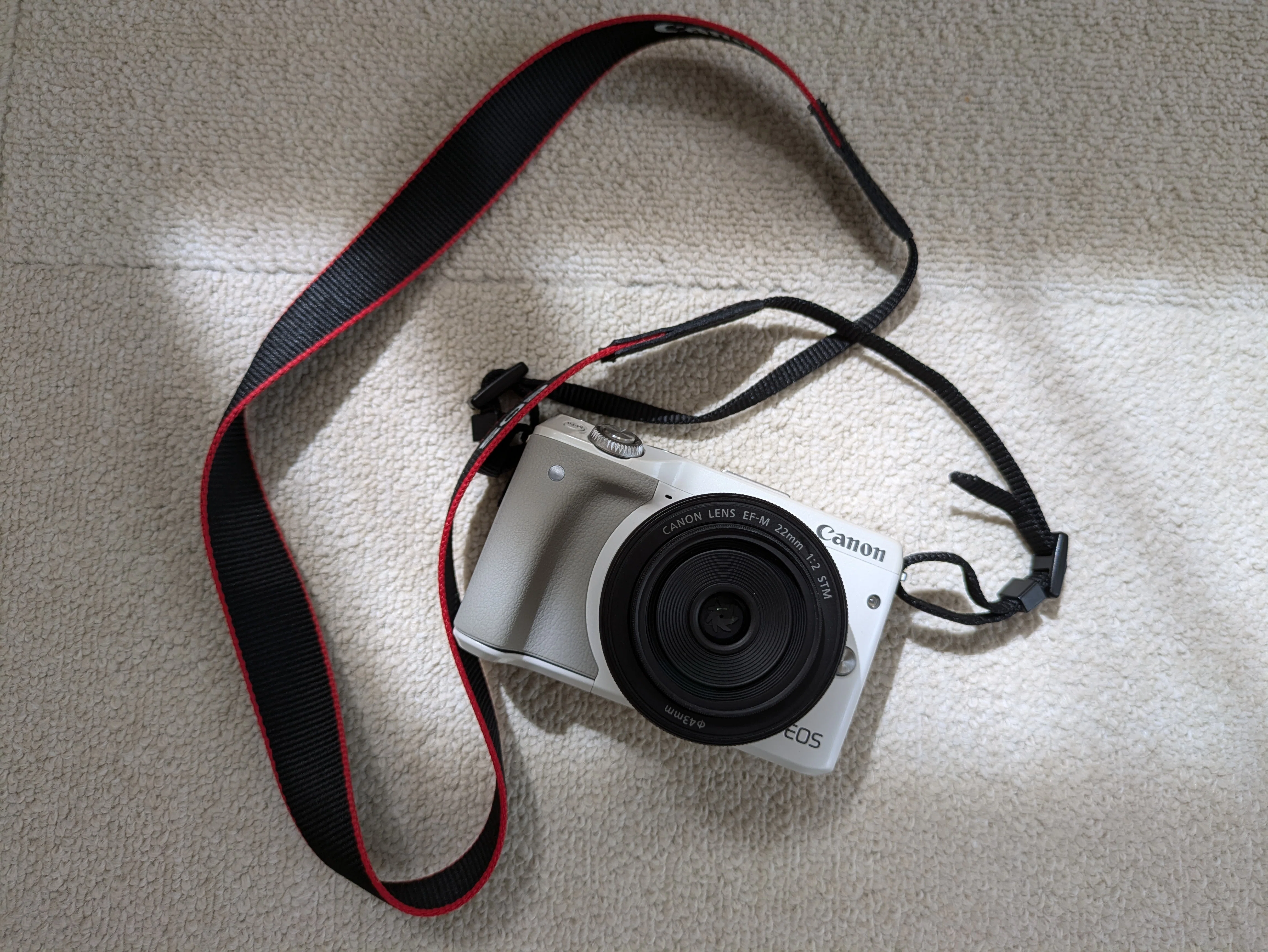 キレイにボケる単焦点レンズセット♪キャノンEOS M3ホワイト☆ キレイにボケる単焦点レンズセット♪キャノンEOS M3ホワイト☆ 【公式