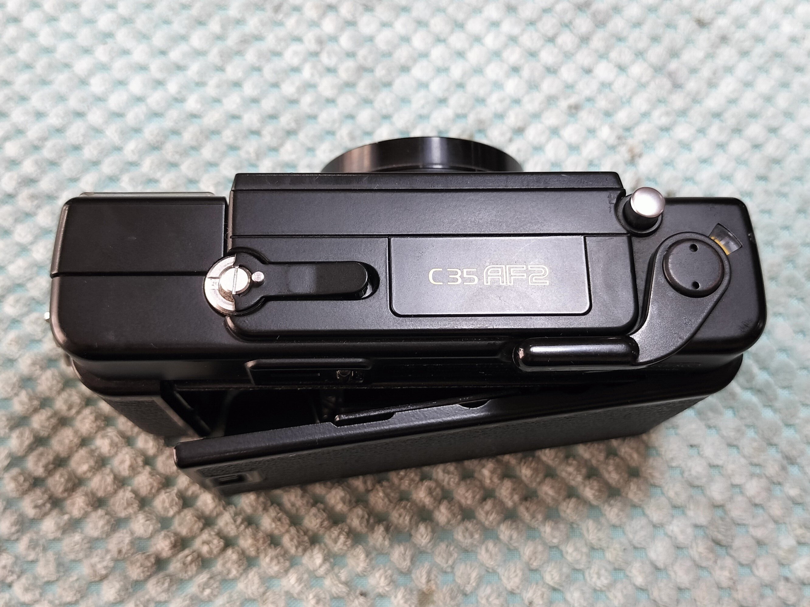 Konica C35 AF2の分解｜フィルムカメラ修理のアクアカメラ
