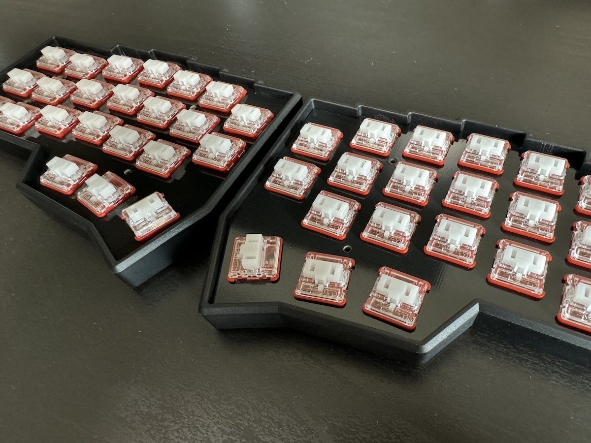 分割キーボードを体験したくて、Corne V4 Keyboardを組み立てて 分割キーボードを体験したくて、Corne V4 Keyboardを組み立てて