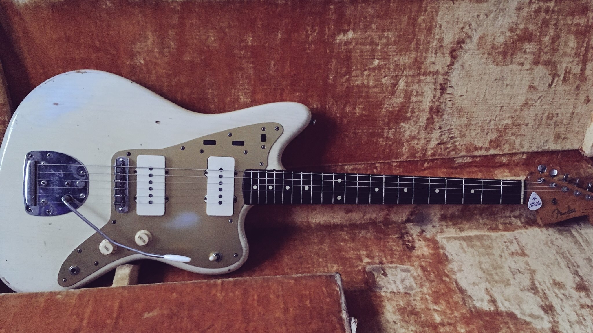 シューゲイザーギタリストの機材レシピ｜Yugo Shields