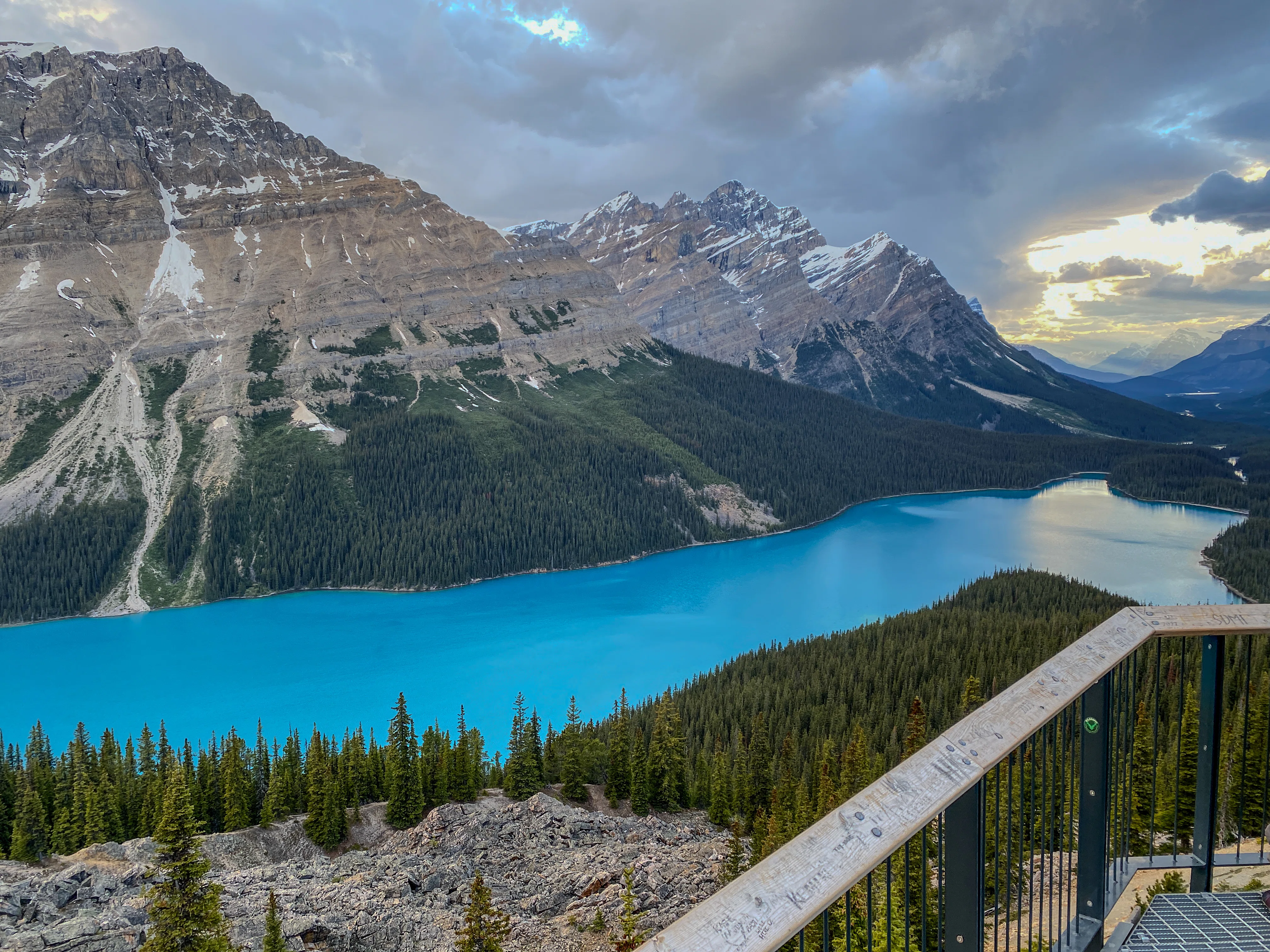 カナダ旅行記🇨🇦】バンフ編#2 絶景に息を呑む｜マサムネ | 旅する世界