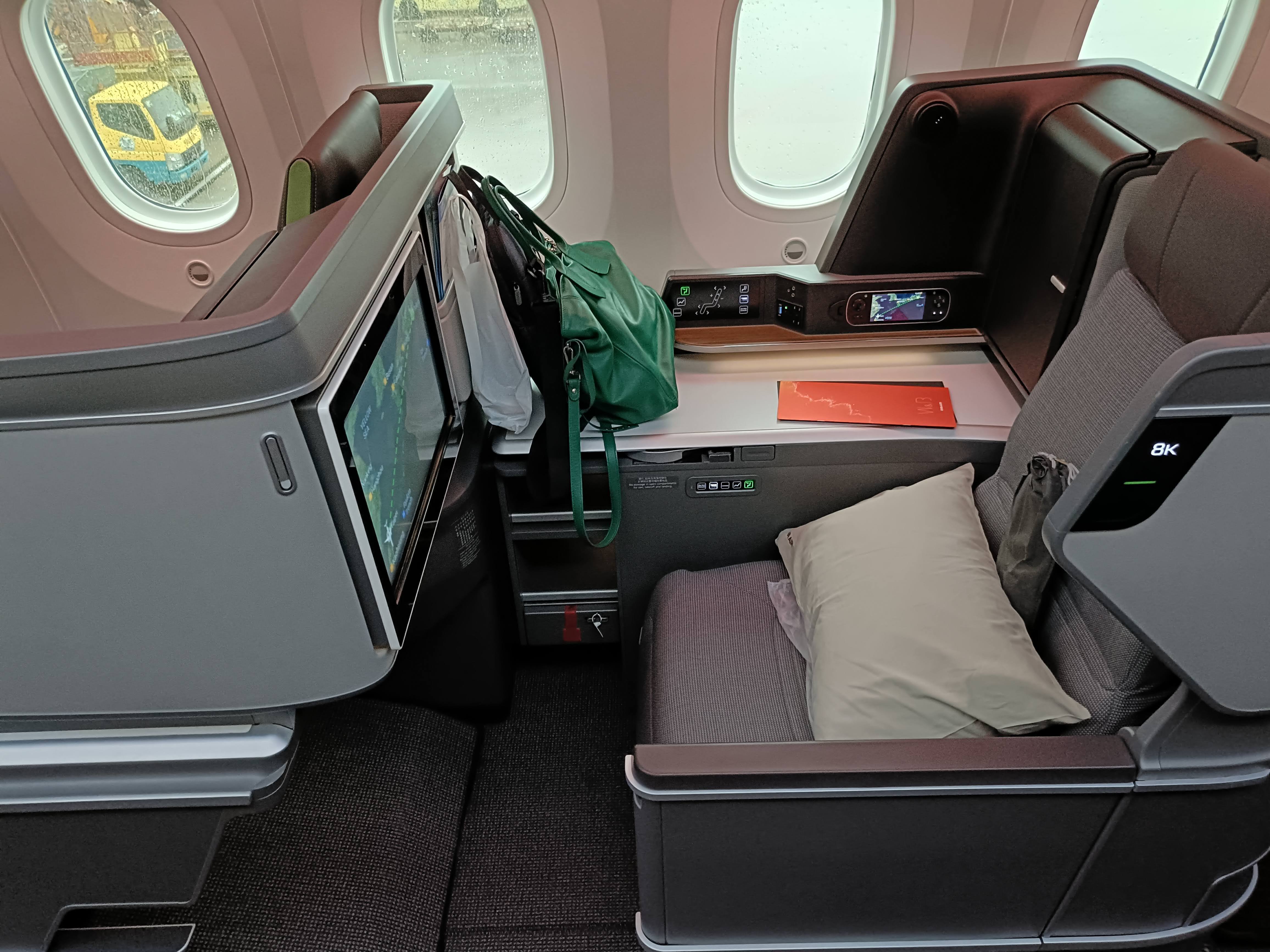 機内食で鼎泰豊!!エバー航空 ロイヤルローレルクラス初搭乗記 機内食で鼎泰豊!!エバー航空 ロイヤルローレルクラス初搭乗記