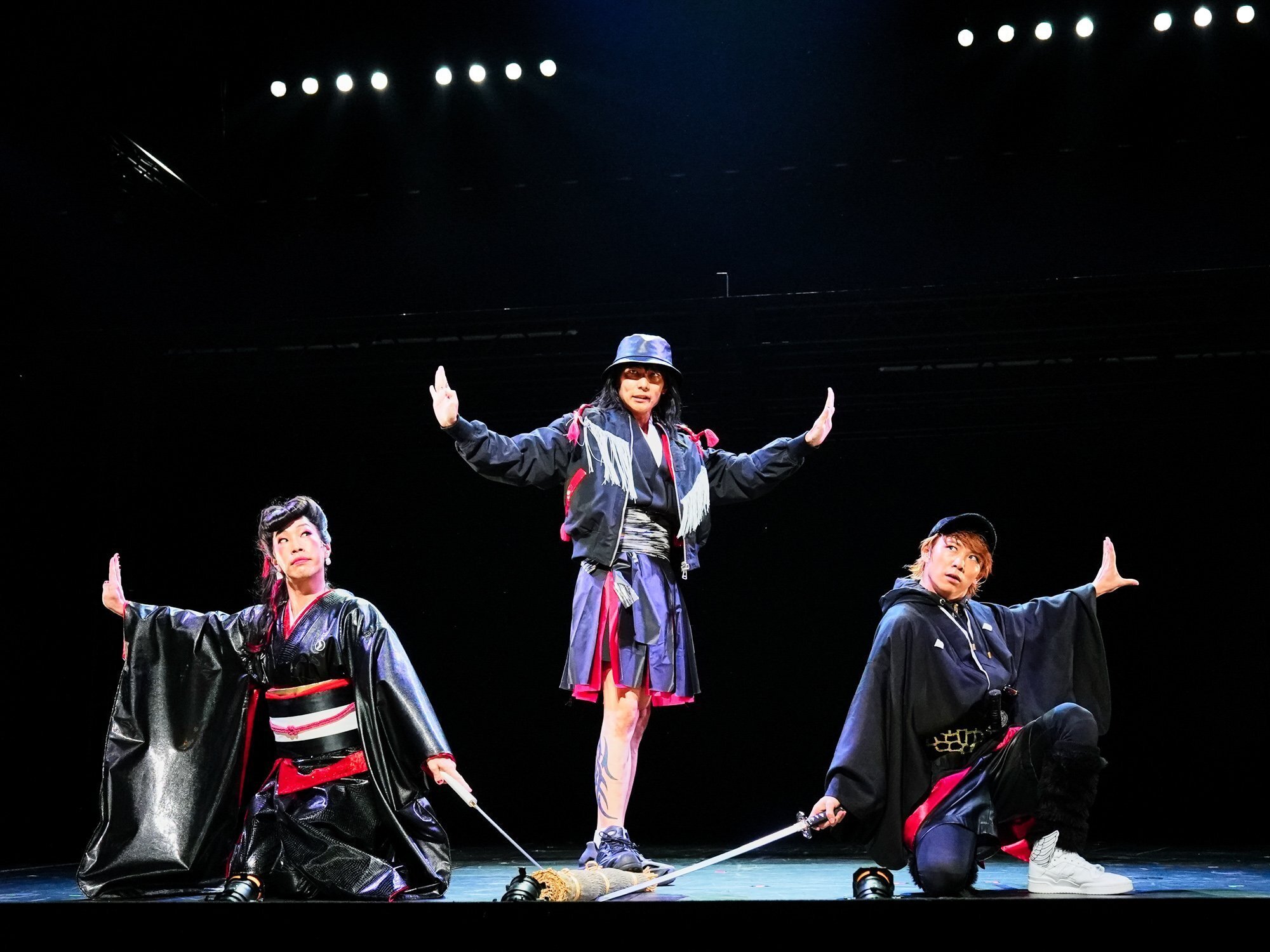 東京芸術劇場 Presents 木ノ下歌舞伎『三人吉三廓初買』｜meguros
