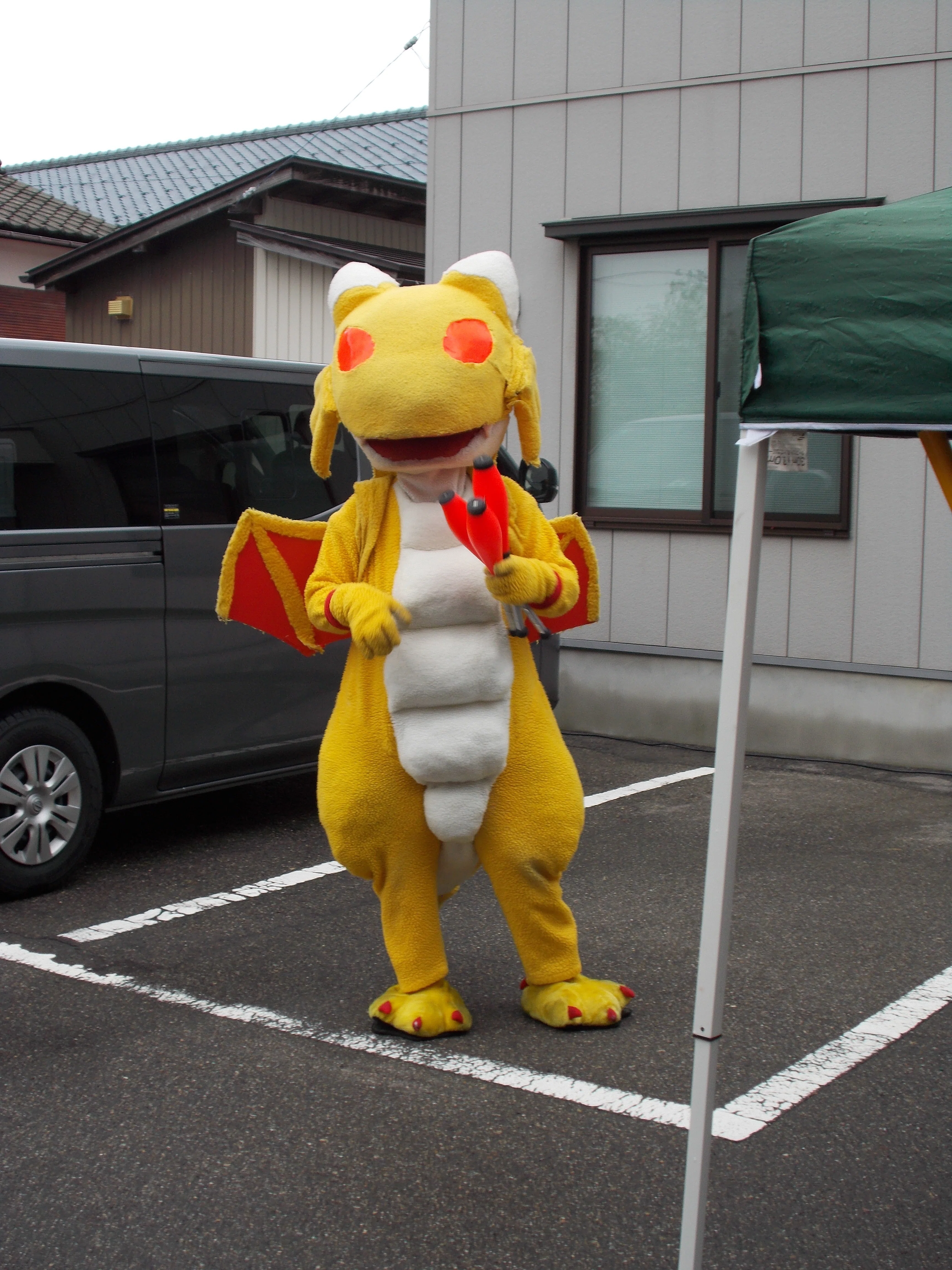 月潟大道芸フェスティバルに黄色いドラゴンを見た！の巻。｜レプケー