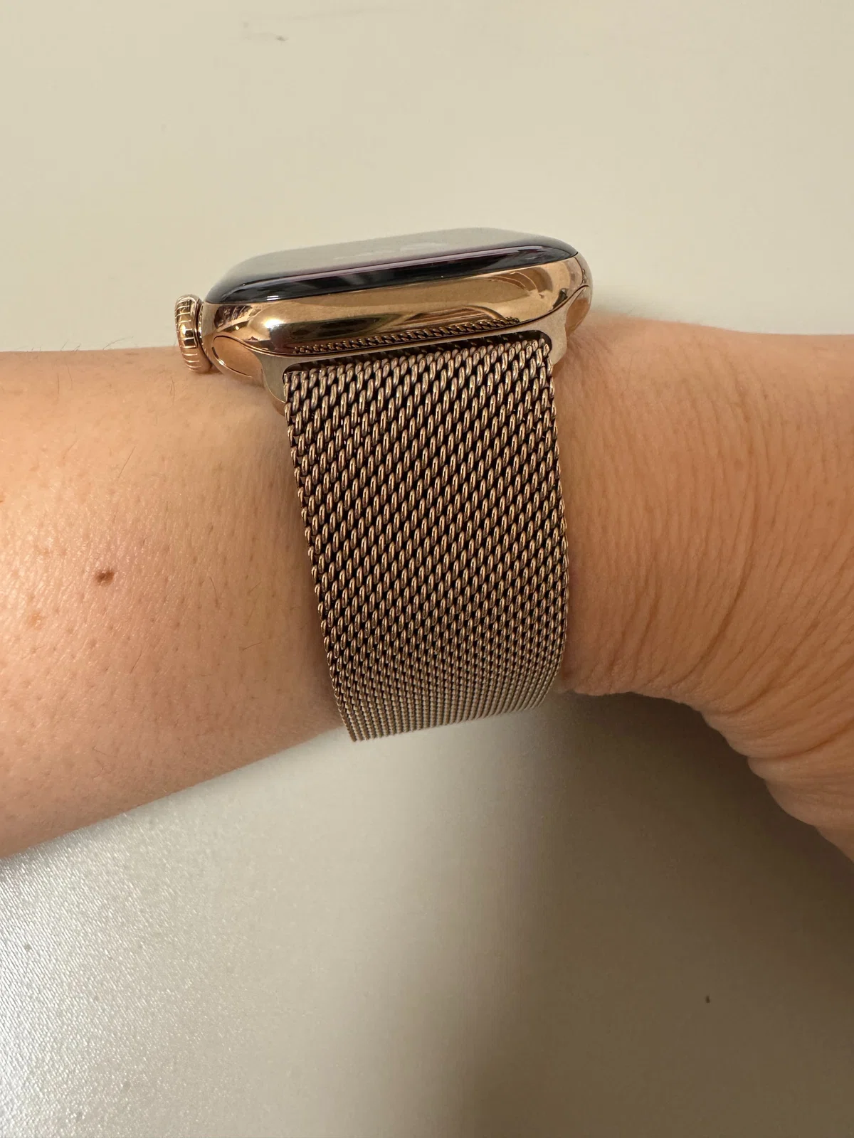 Apple Watch series10チタニウムゴールド開封レビュー&series7との比較 