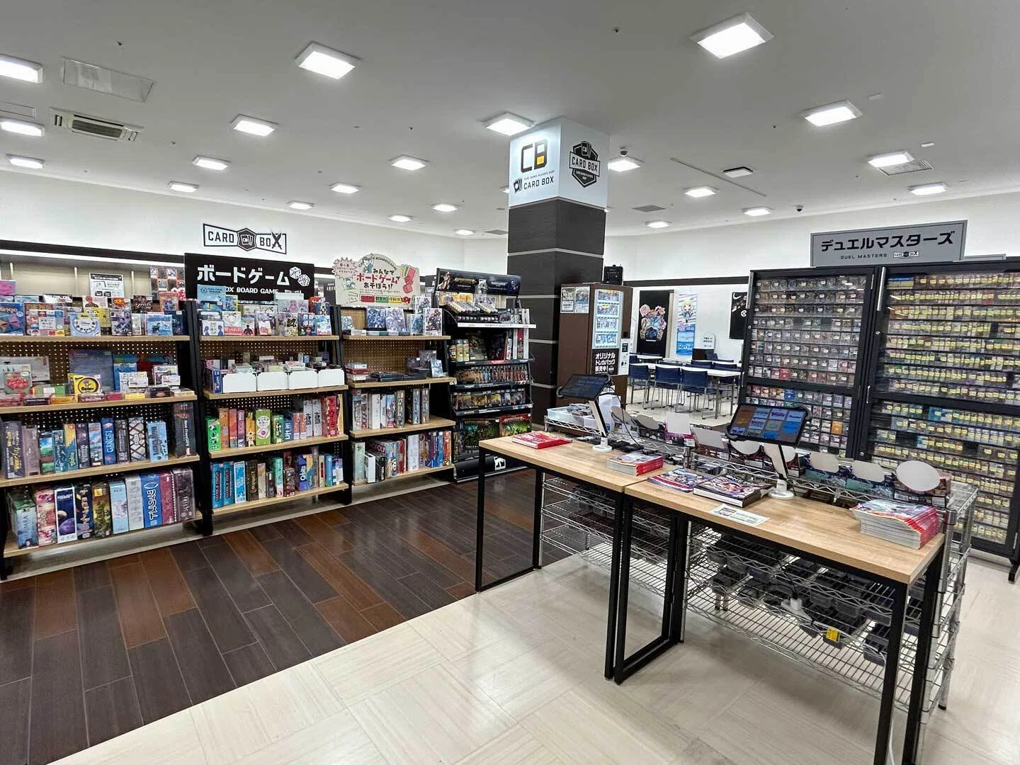 広々スペースと盛りだくさんの楽しいイベントが魅力の広島店｜社員