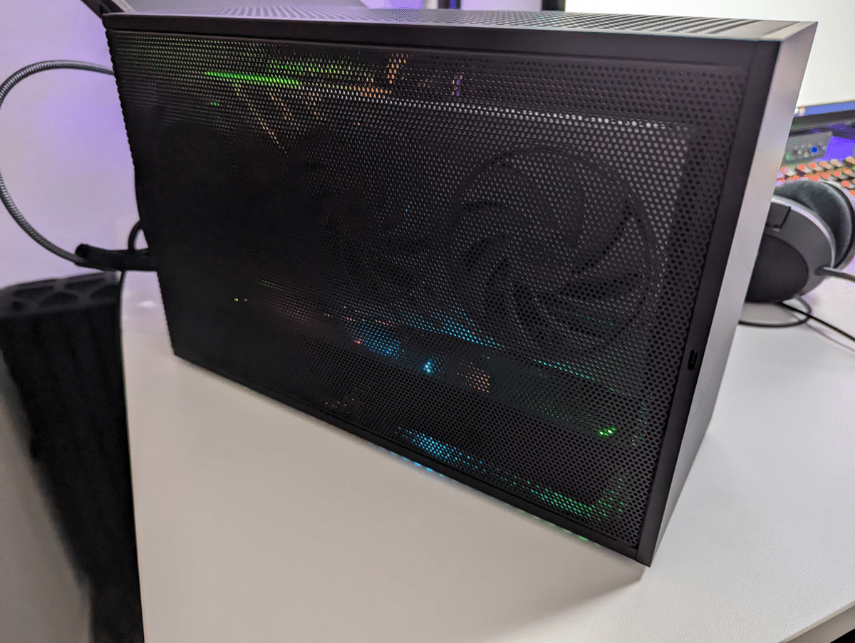 PCケース(自作PC用) NCASE Formd T1 V2.5 Black ミニマリストはボタンも嫌う？！】FormD社 PCケース「T1」を