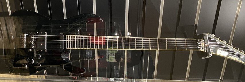 DIR EN GREY 薫 使用ギターまとめ|べにしょうが DIR EN GREY 薫 使用ギターまとめ|べにしょうが