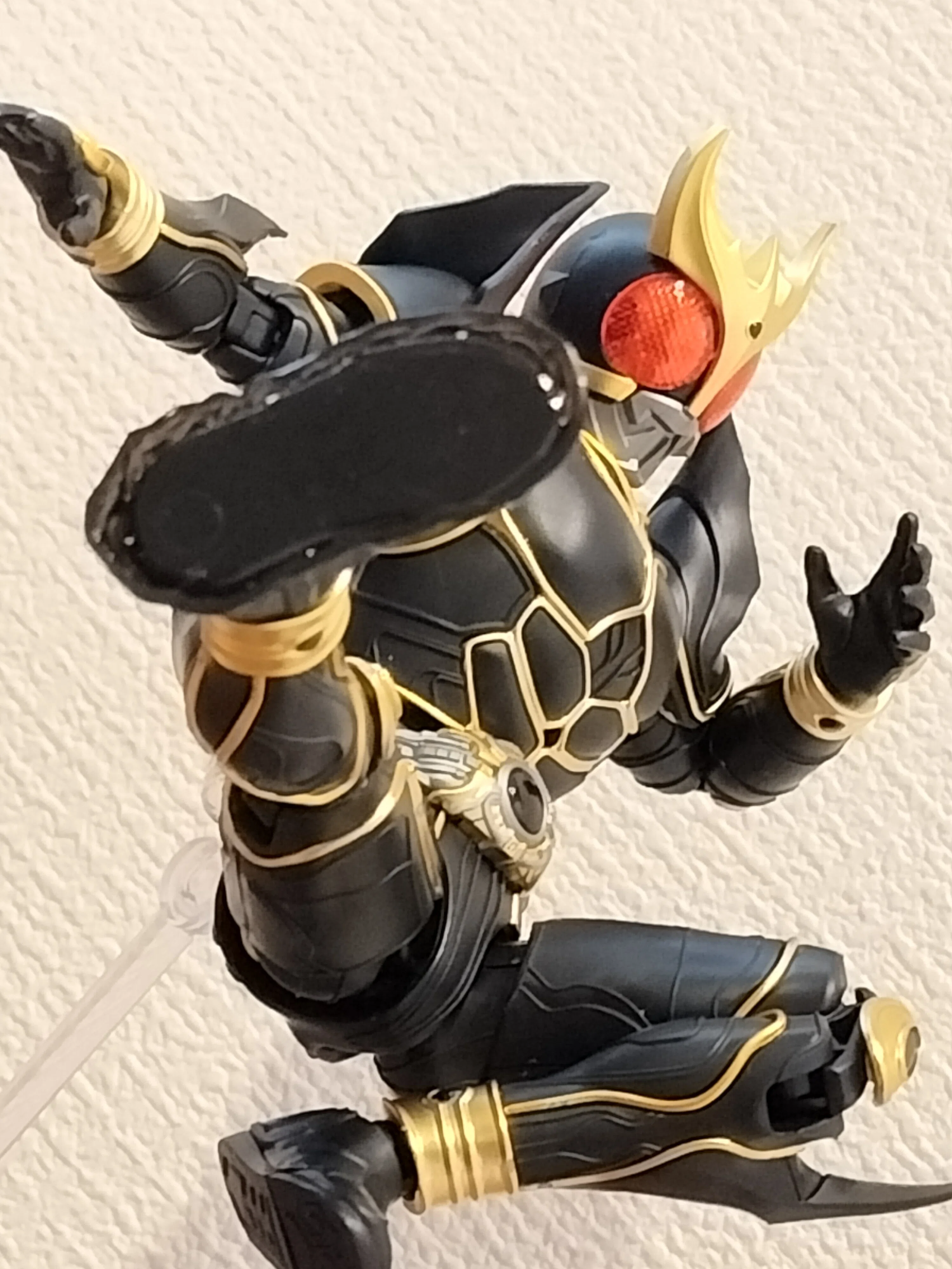 Figure-rise Standard 仮面ライダークウガ アルティメットフォーム｜ノアス