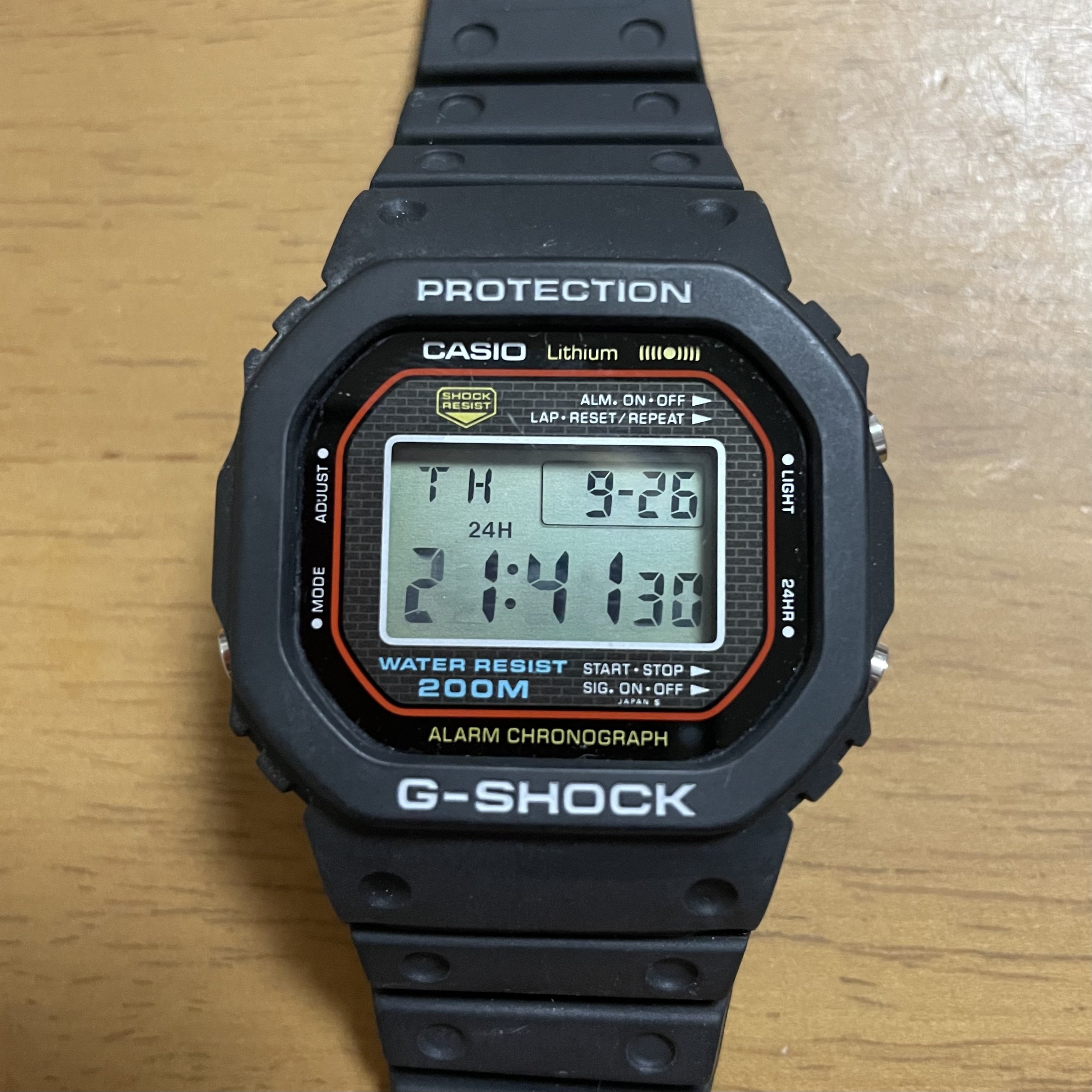 GUCCI デジタルウォッチ (バッテリー交換必要) A super easy guide to replacing the battery in a Gucci 126 series