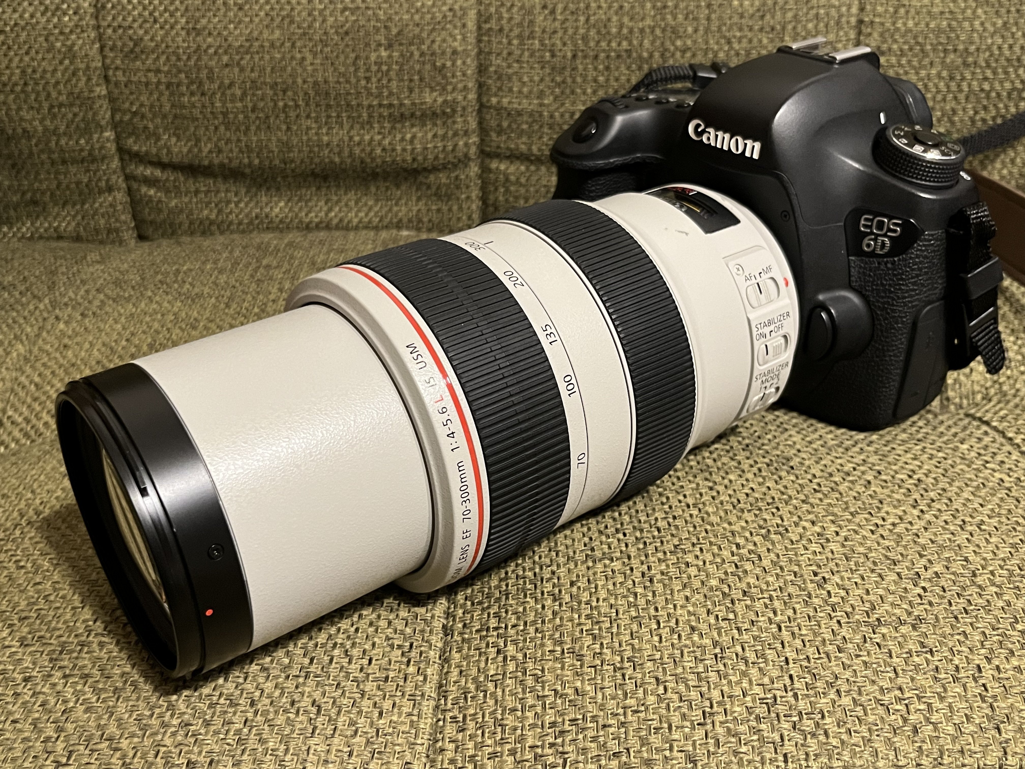 コンパクトな白レンズCanon EF70-300mm F4-5.6L IS USMを購入|亜貴 コンパクトな白レンズCanon EF70-300mm F4-5.6L IS USMを購入|亜貴