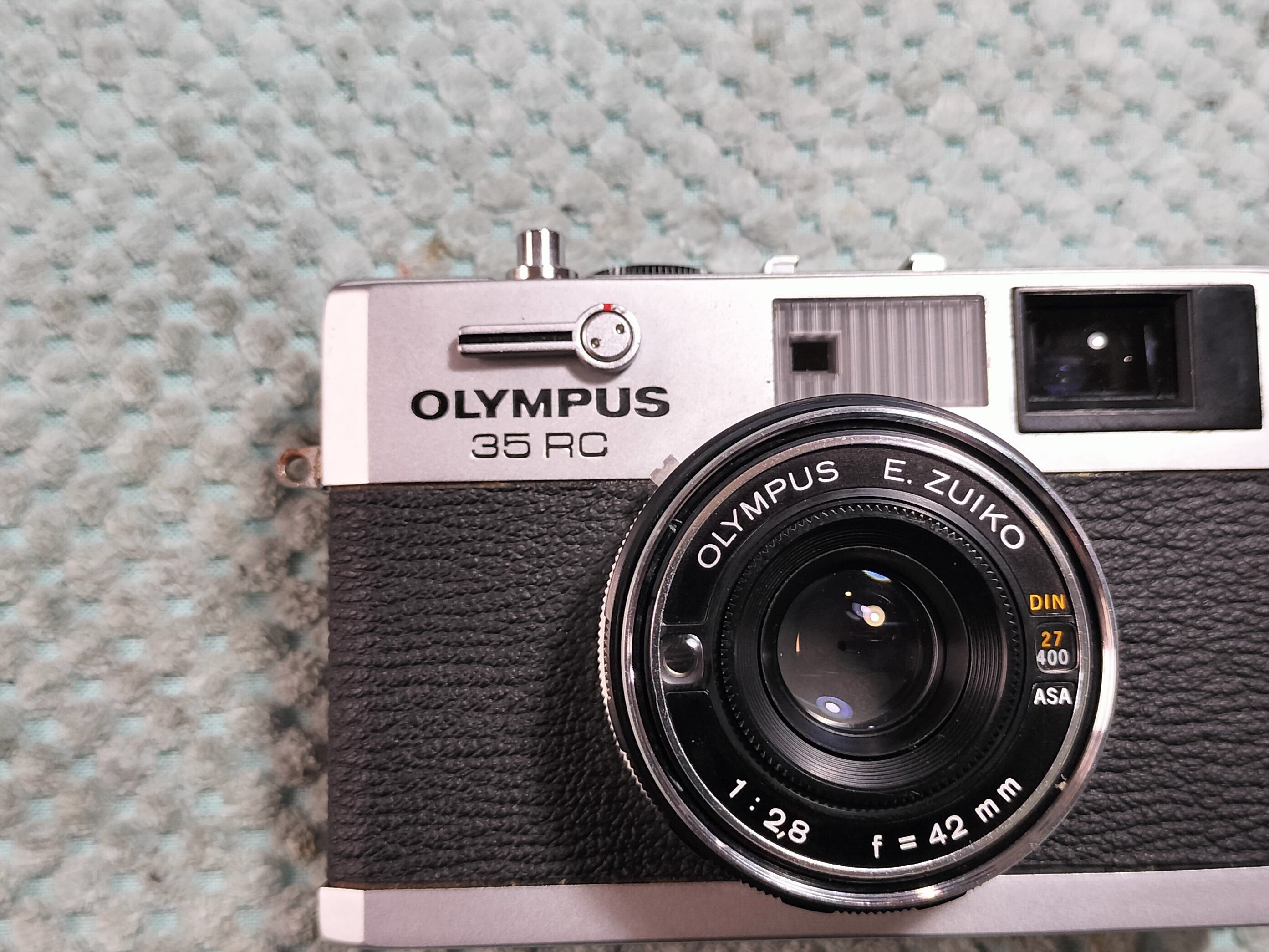 Olympus 35RCの分解|フィルムカメラ修理のアクアカメラ Olympus 35RCの分解|フィルムカメラ修理のアクアカメラ