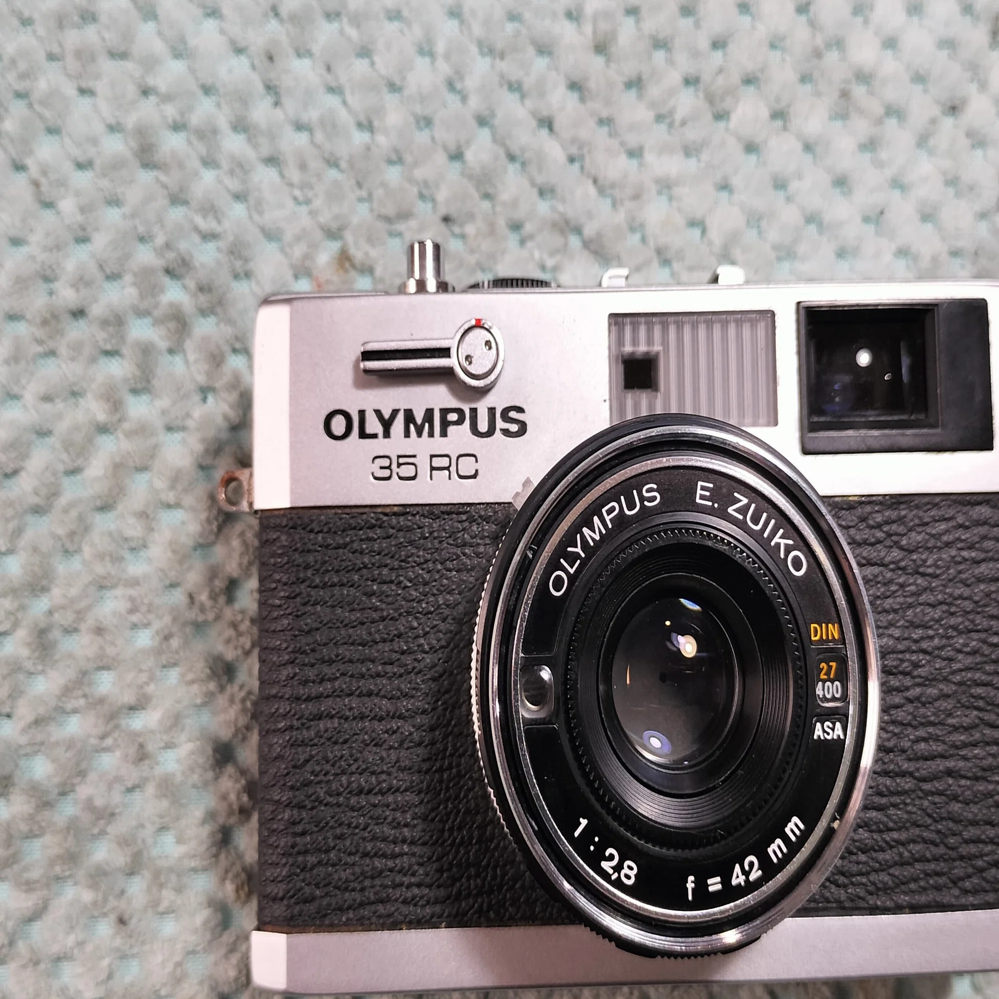Olympus 35RCの分解｜フィルムカメラ修理のアクアカメラ