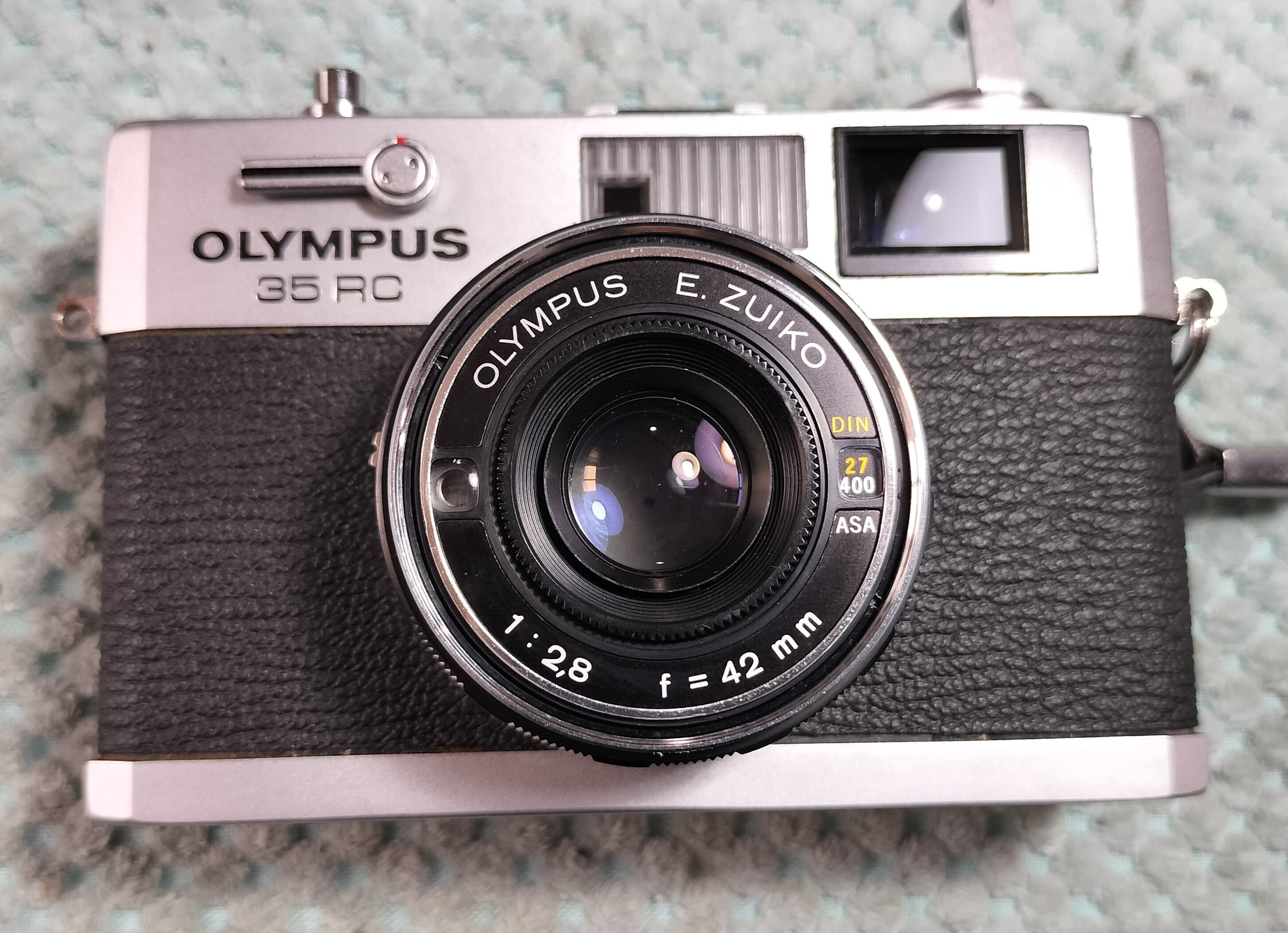 Olympus 35RCの分解｜フィルムカメラ修理のアクアカメラ