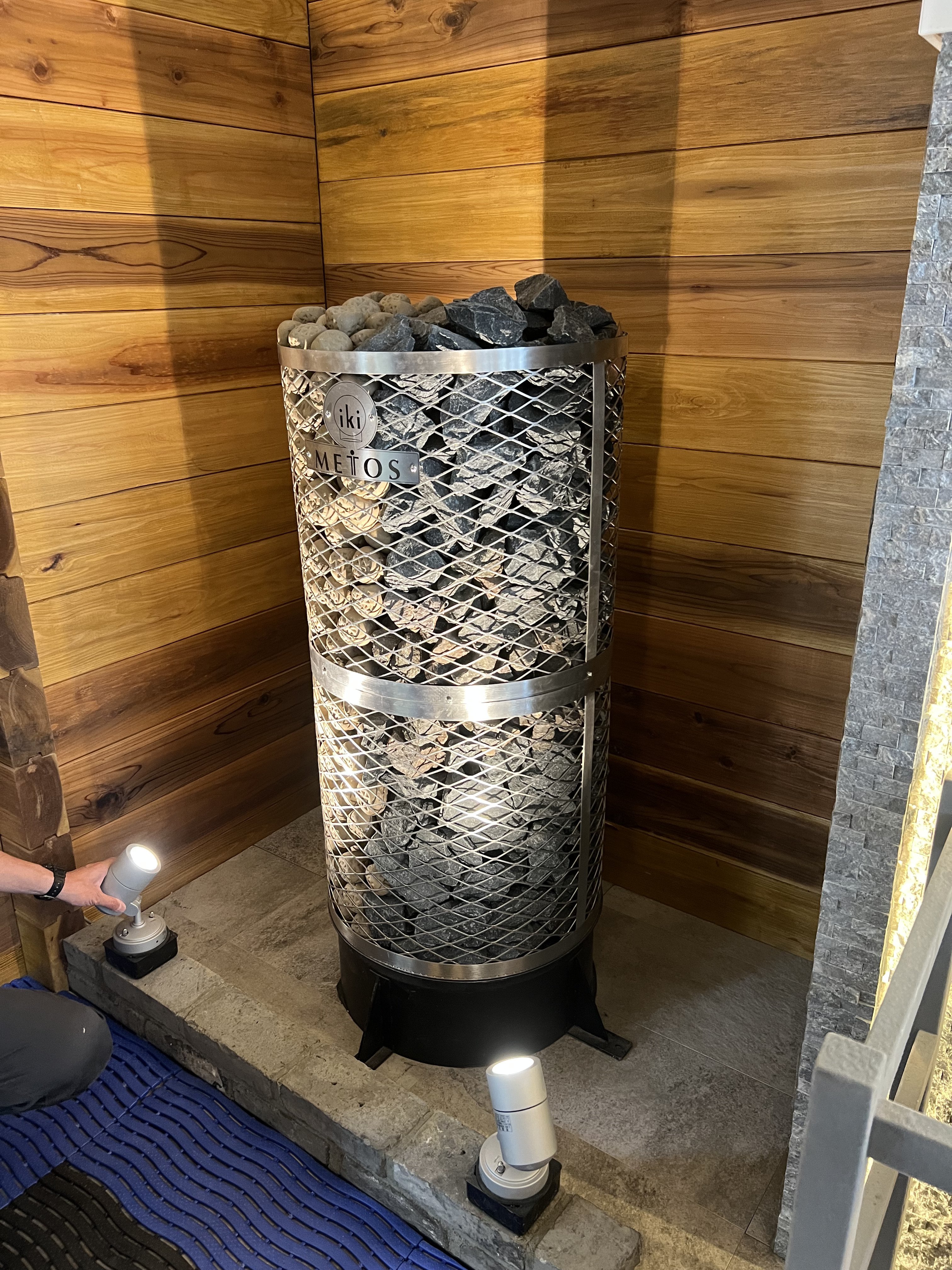 ストーブ紹介#01】『iki』-フィンランドの伝統と現代技術が融合した