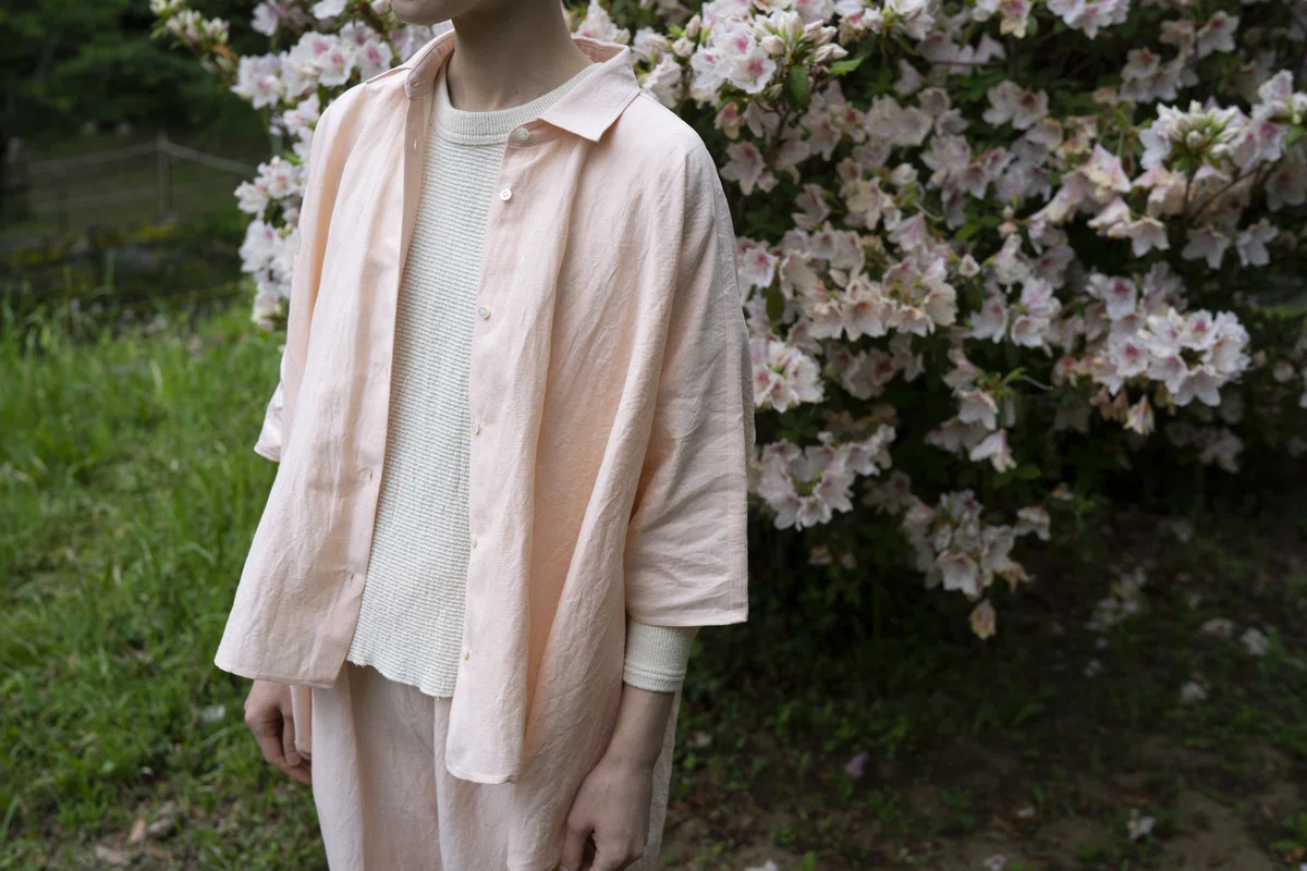 門井里緒さんデザインのシルクリネンシャツとチュニックのご紹介｜SILKKI