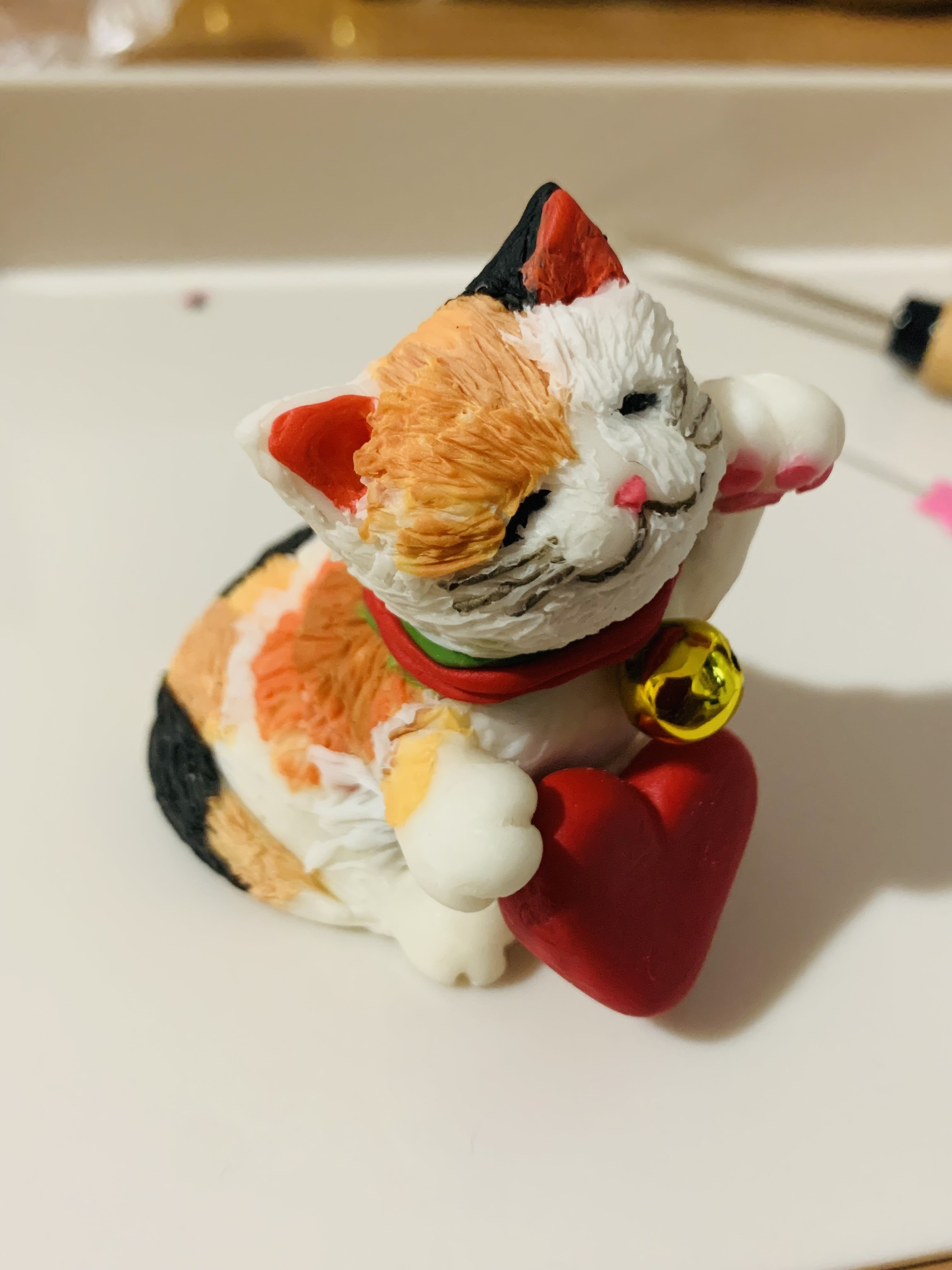 樹脂粘土ハンドメイド♥️の招き猫｜よーよー