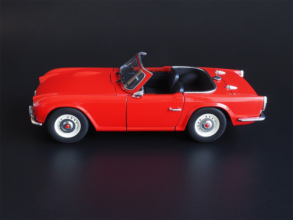 カーモデルギャラリー】 1/24 Triumph TR4 （3Dプリント フル