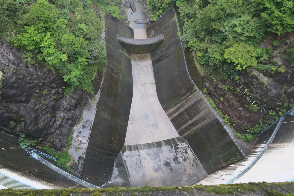 Shin-Toyone Dam [Toyone Village, Aichi Prefecture A] | 116.5m high, the ...