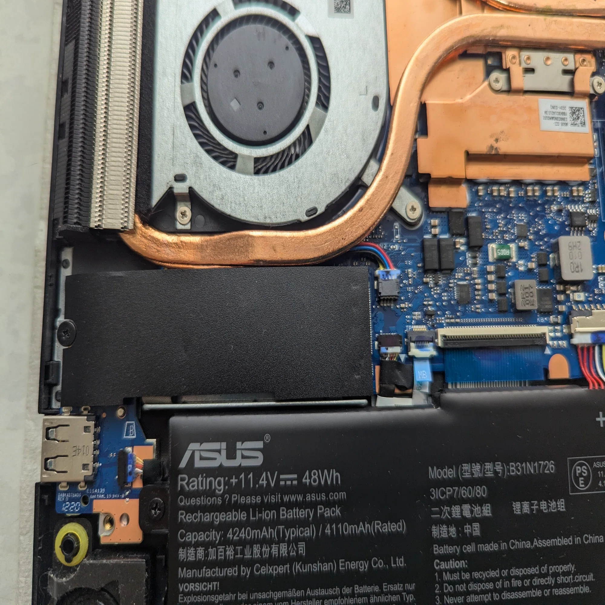 ASUS TUF Garming A15(FA506IU) 無線LANカード交換その他増設など｜佐 
