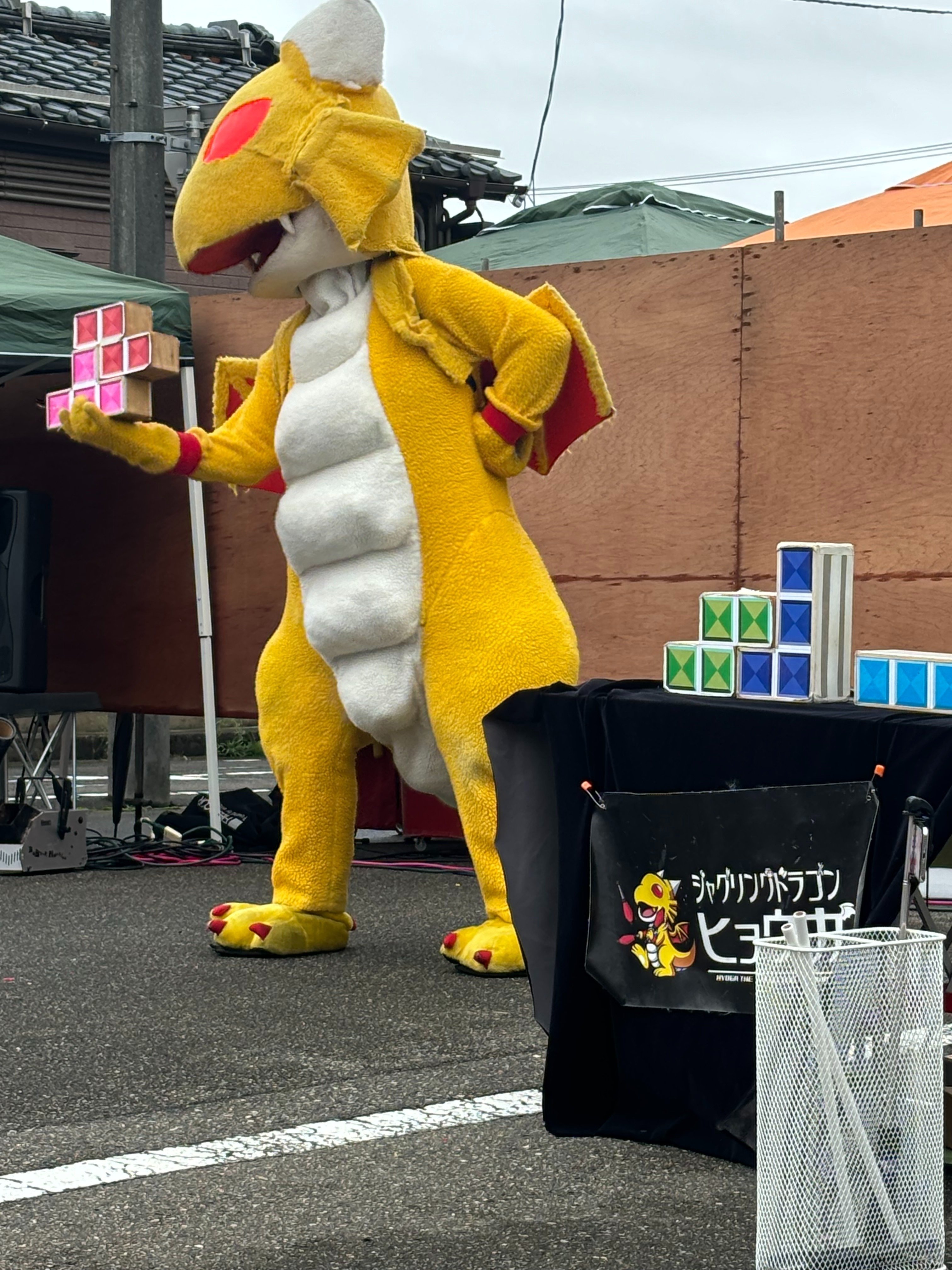 月潟大道芸フェスティバルに黄色いドラゴンを見た！の巻。｜レプケー