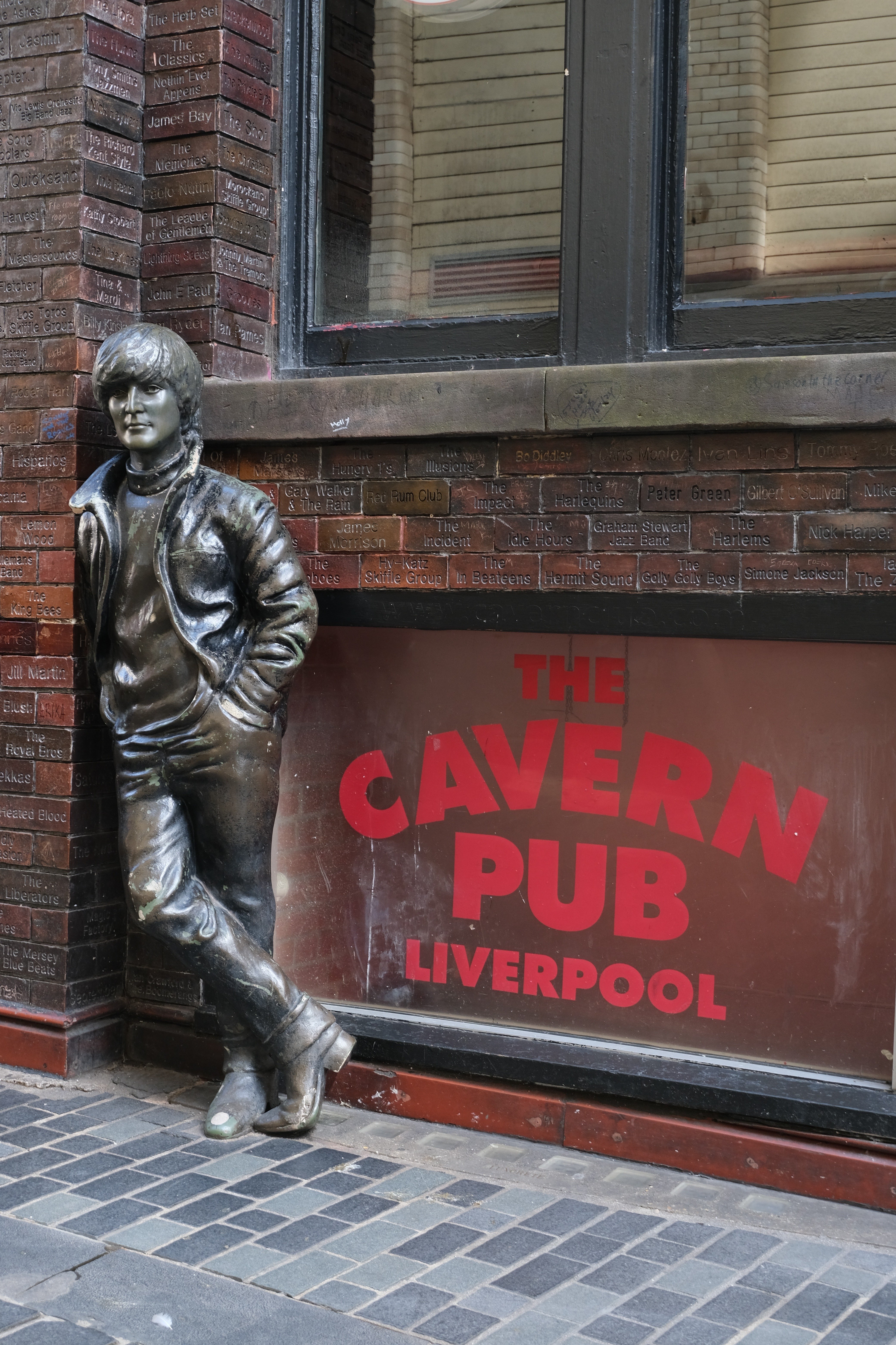 《完全限定品》THE BEATLES ビートルズ キャバーンクラブ レンガ キャバーンクラブのレンガ 完全限定品》THE BEATLES ビートルズ