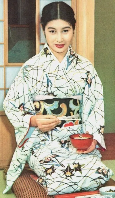 健康マインド（心に残る言葉❗）安達曈子 「花を生ける事は、命を扱う