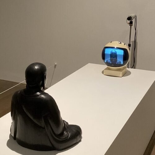 ビデオ・アートの創始者】ナム・ジュン・パイクを解説（メディア芸術