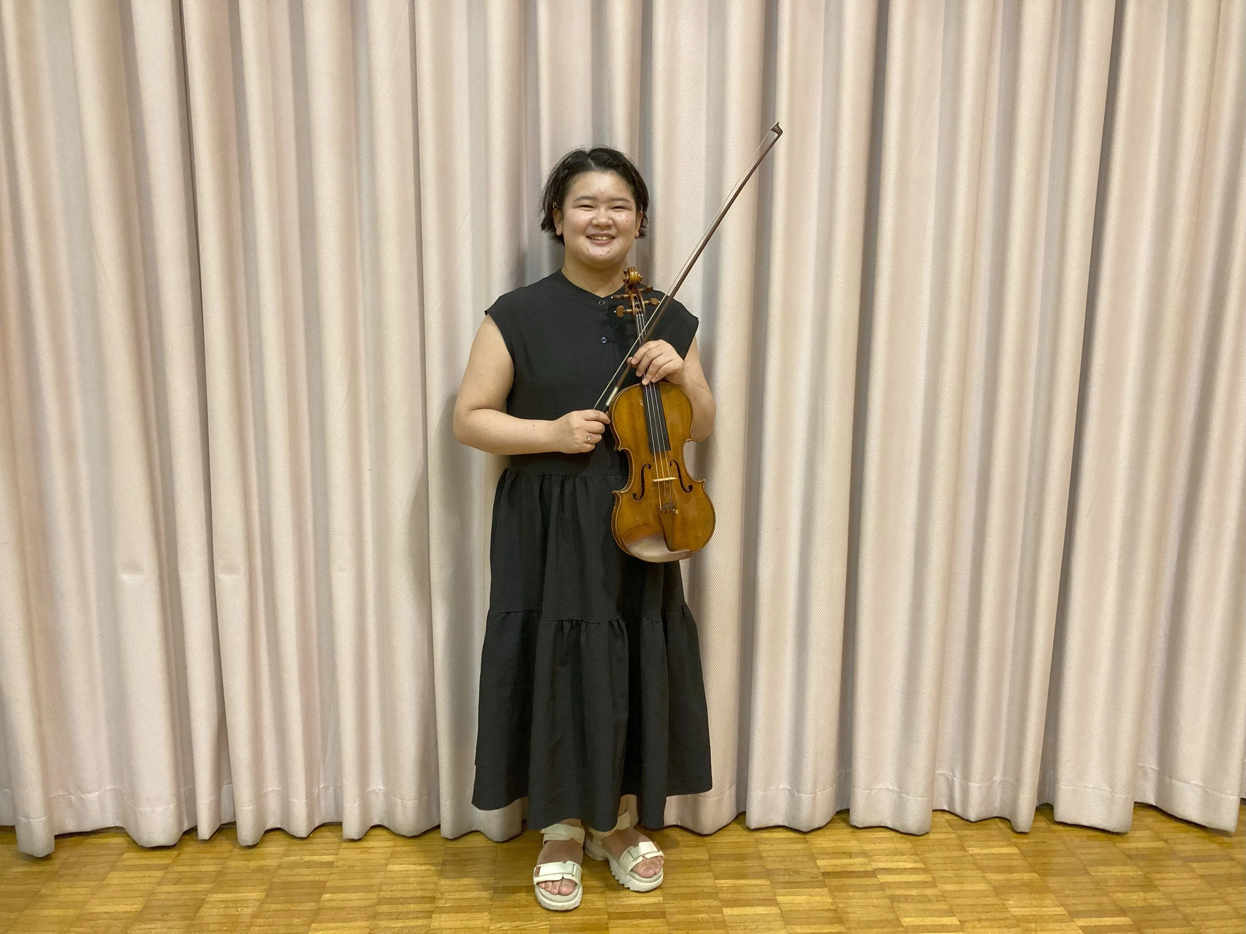 全身で音楽を楽しむ笑顔のヴァイオリニスト｜豊中市公式note