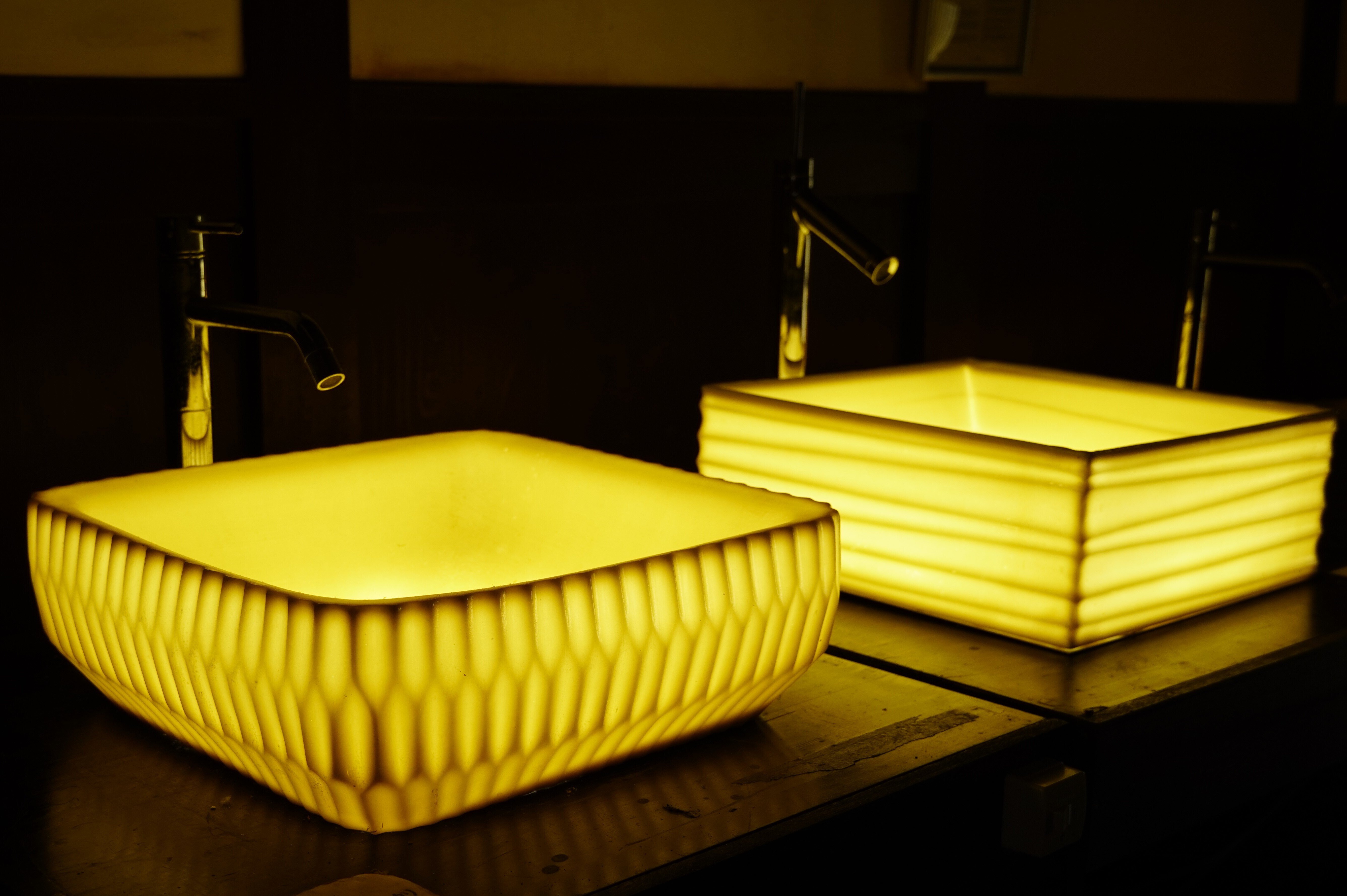 信楽焼 パリを「灯す」～艸方窯～｜経済産業省近畿経済産業局（公式）