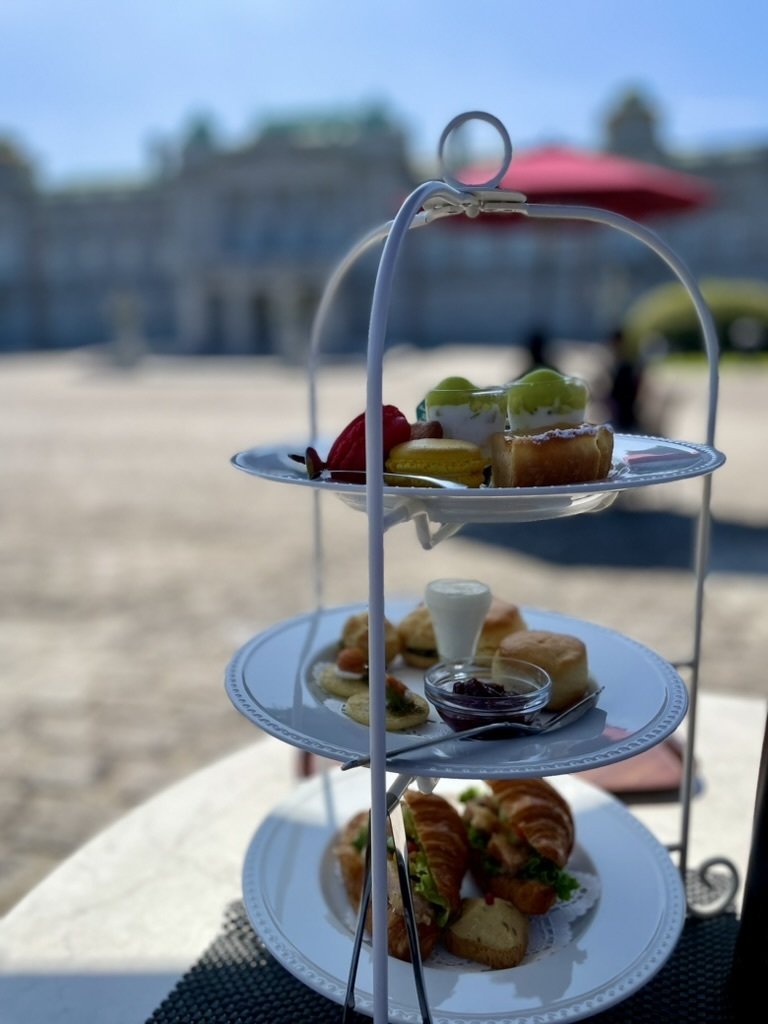 <迎賓館>リモージュアンティーク　テタテティーサービス　アフタヌーンティー 迎賓館>リモージュアンティーク テタテティーサービス アフタヌーン