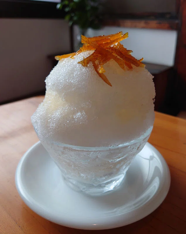 谷中のレトロ喫茶 カヤバ珈琲×珈琲かき氷を堪能【東京谷中】｜建築と