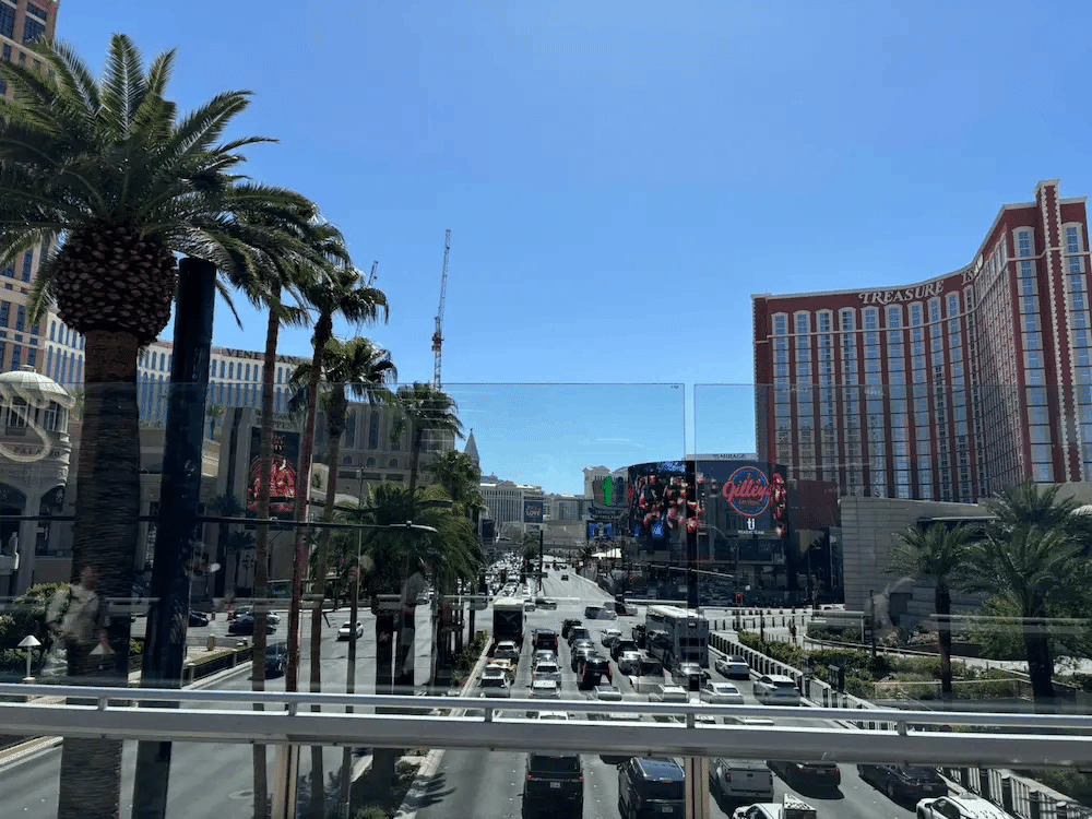 ラスベガスで輝いていた、ホテル群の個性ある特徴と規模がすごかった