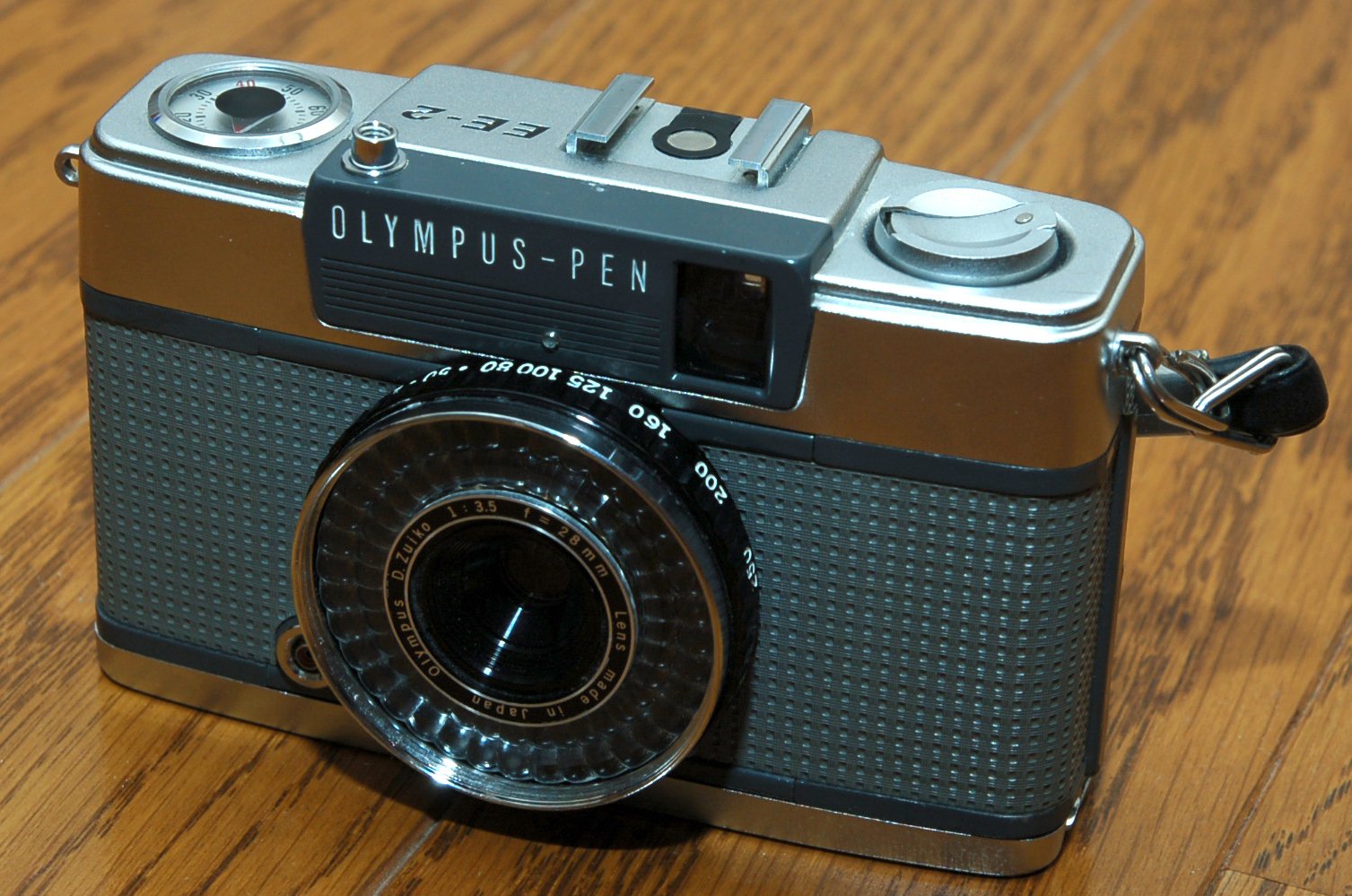 OLYMPUS オリンパスペン　EE-2ハーフサイズカメラ ハーフサイズフィルムカメラ『OLYMPUS PEN EE-2』の使い方と作例