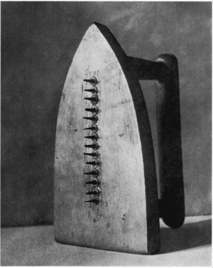 マン・レイ（Man Ray）の奇想天外な作品を解説！【オブジェ