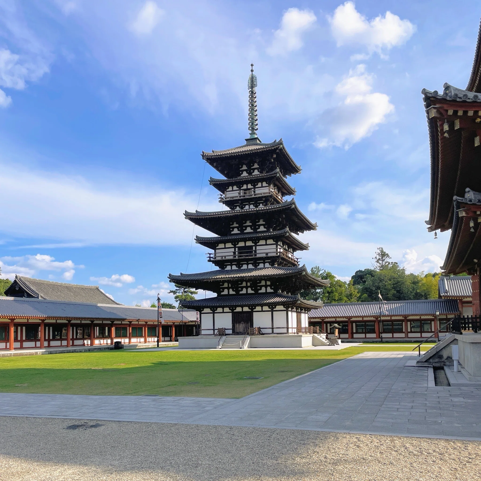 ひらり、薬師寺：1｜美術館とお寺と猫