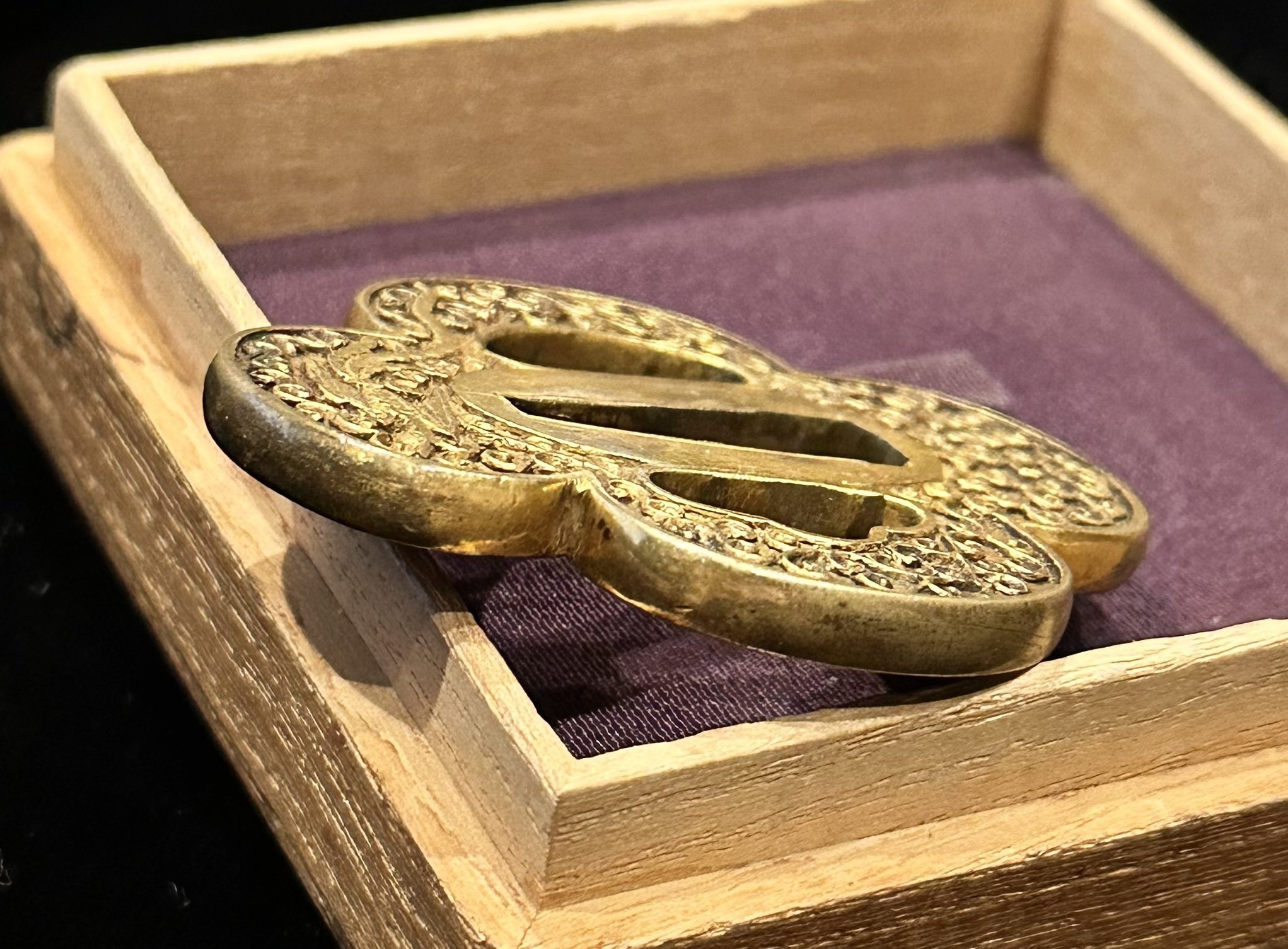 目的もなくただ何となく鐔鑑賞｜刀箱師の日本刀ブログ 中村圭佑