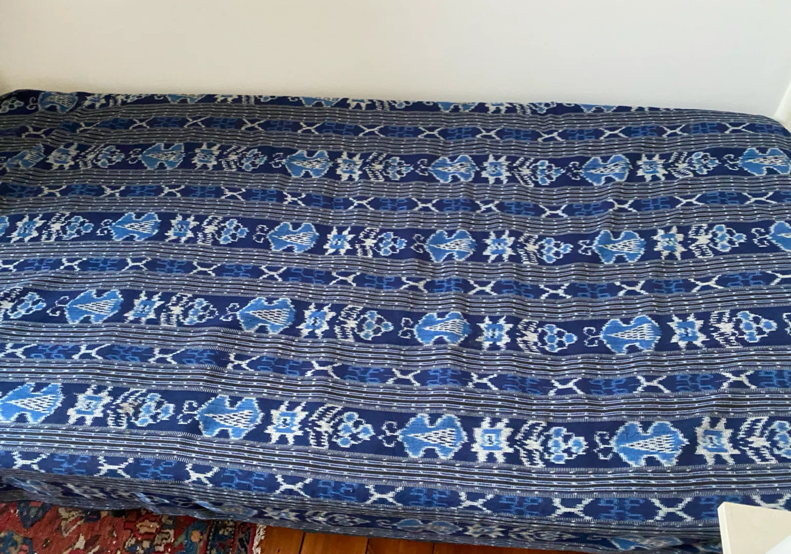 Ikat (イカット) と、絣（かすり）｜山林