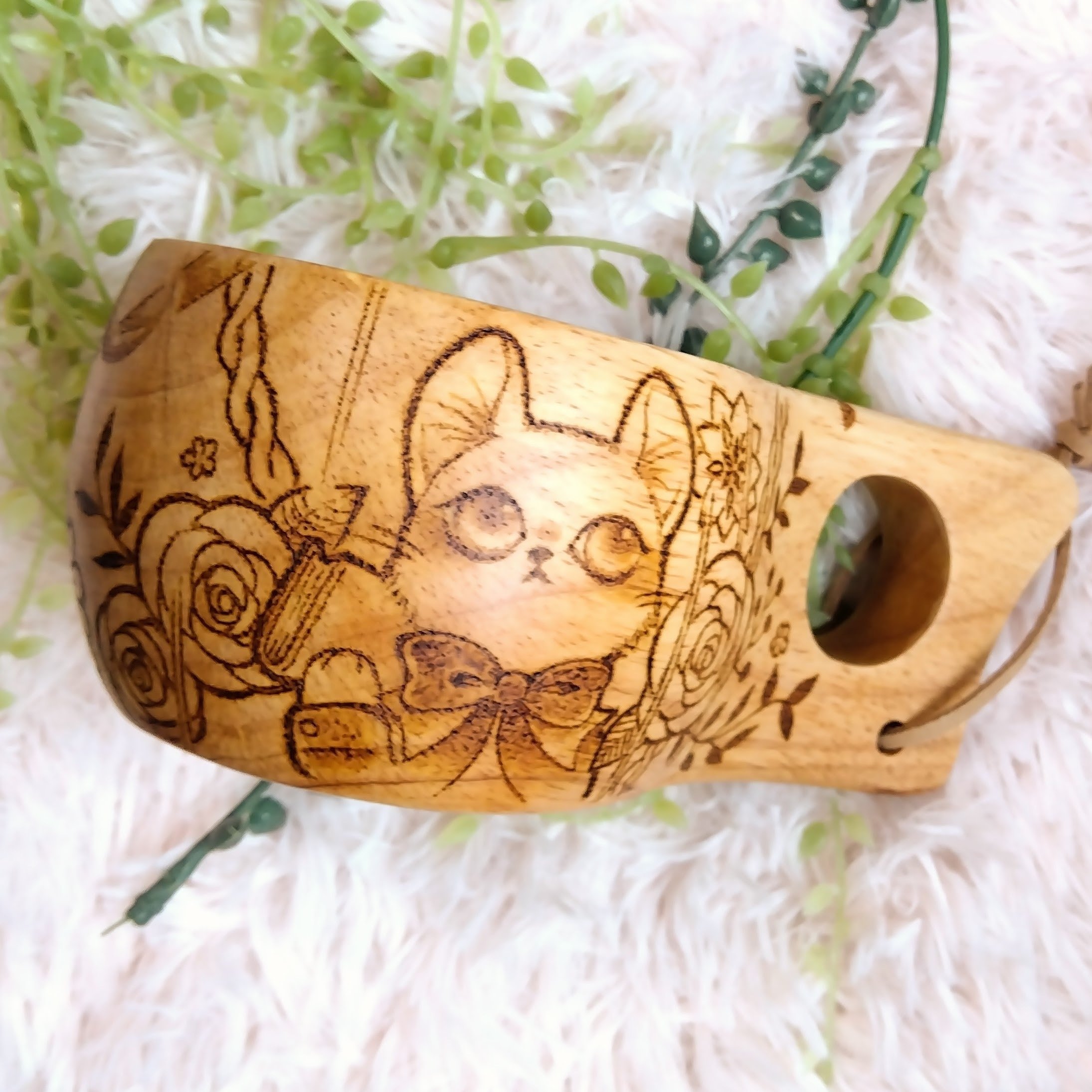 ウッドバーニングでククサにアートしています｜かこみっくす＠ウッド